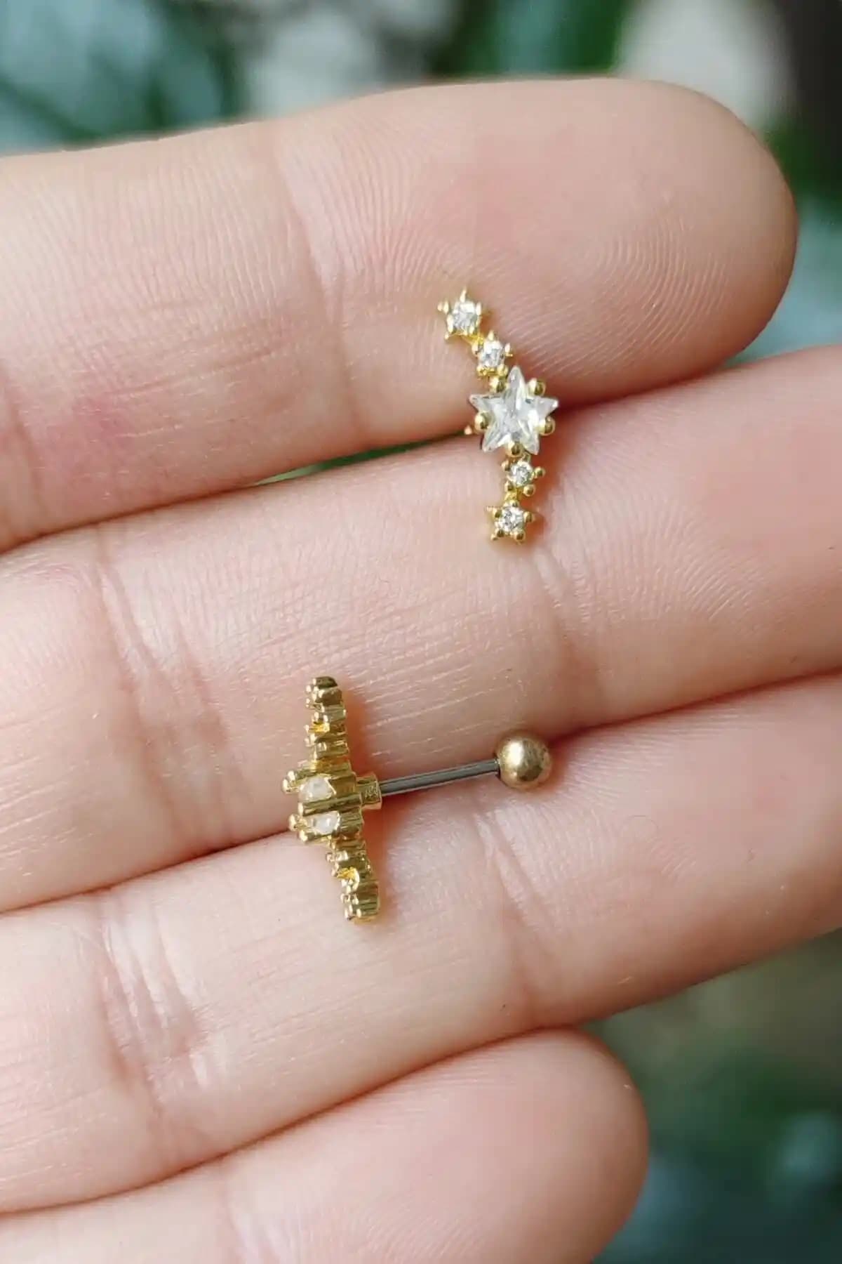 Salyangoz Cerrahi Çelik Kıkırdak Helix Piercing: Şıklık ve Dayanıklılığın Modern Buluşması