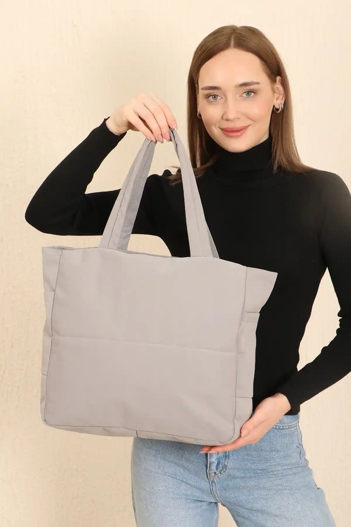 Shaka Gri U25 Çok Amaçlı Kadın Çantası: Şık ve Fonksiyonel Günlük Çanta Tercihi