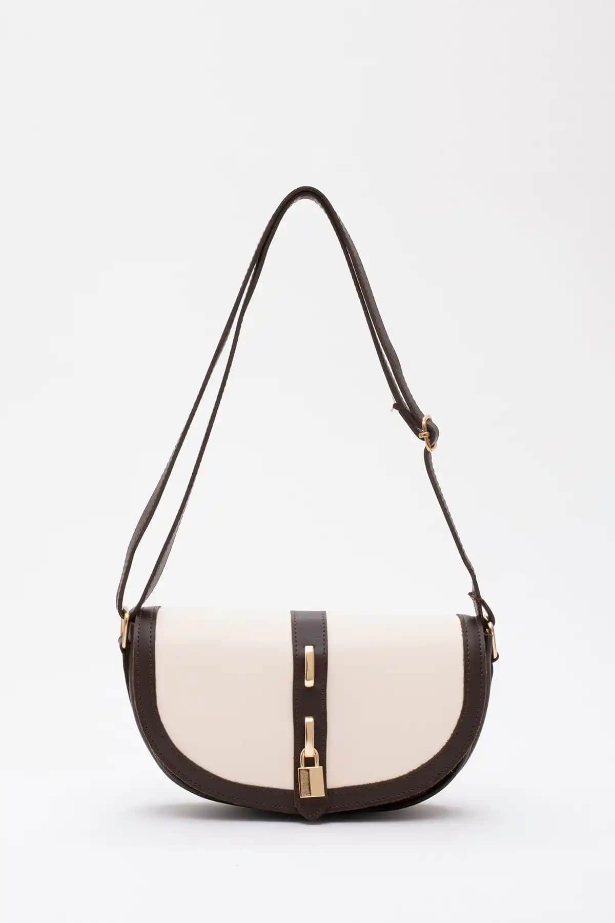 Shaka Kahverengi ve Krem Renkli Kilit Detaylı Suni Deri Çanta Özellikleri ve Kullanım Alanları