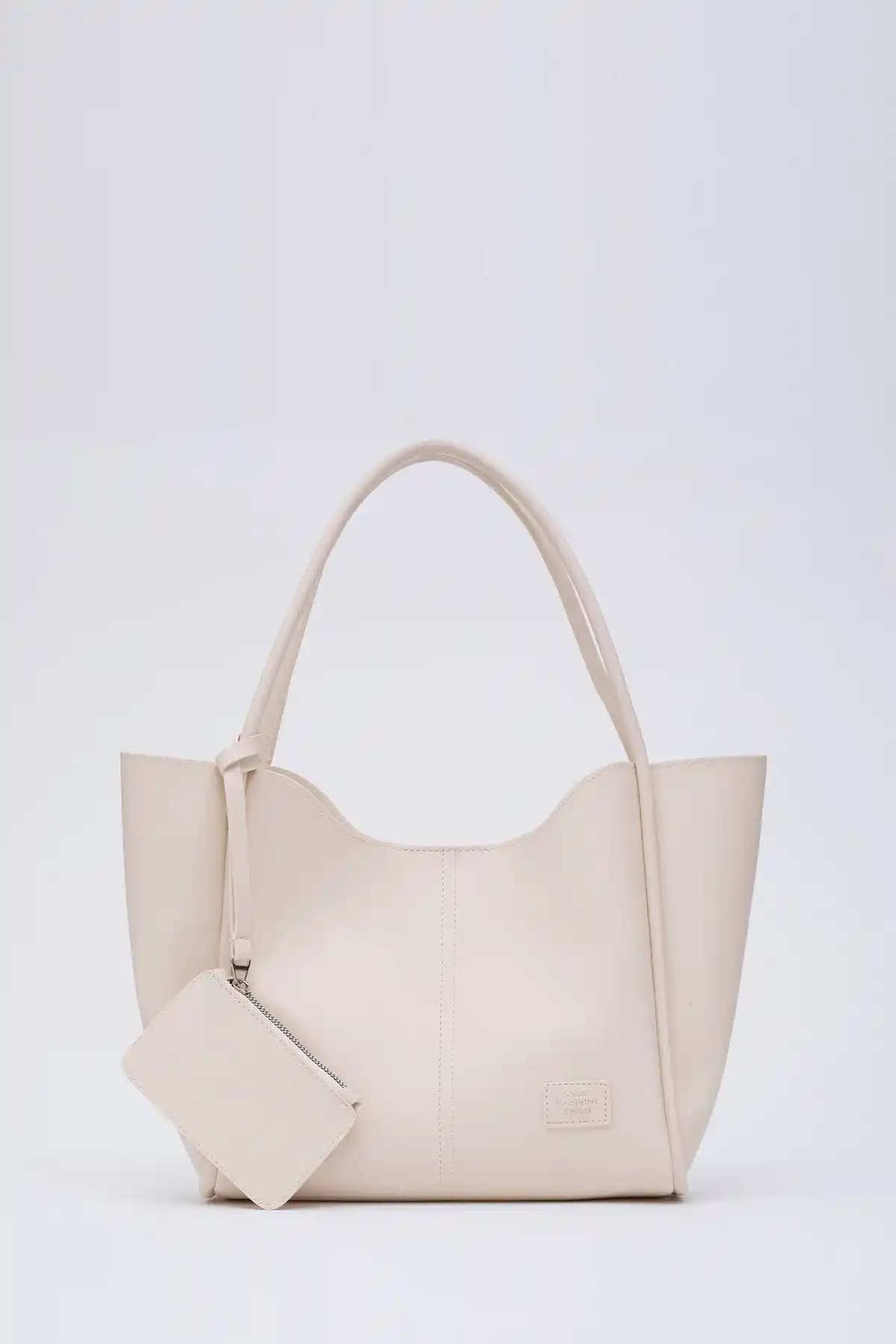 Shaka Krem SHK108 ve SHK79 Çanta Modellerinin Detaylı Karşılaştırması