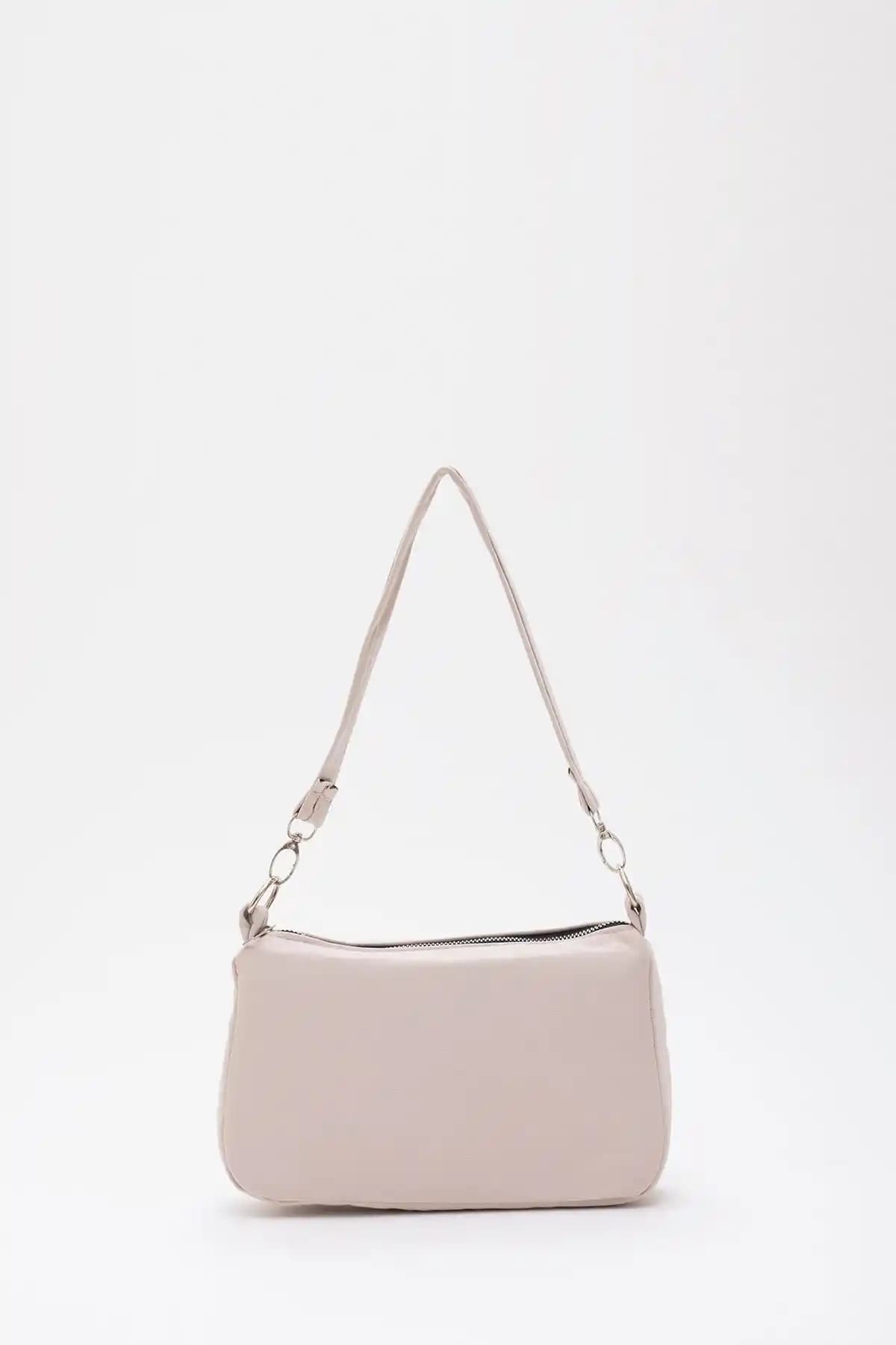 Shaka Krem U16 ve Vizon U11 Çantalarının Karşılaştırması: Özellikler ve Kullanım Avantajları