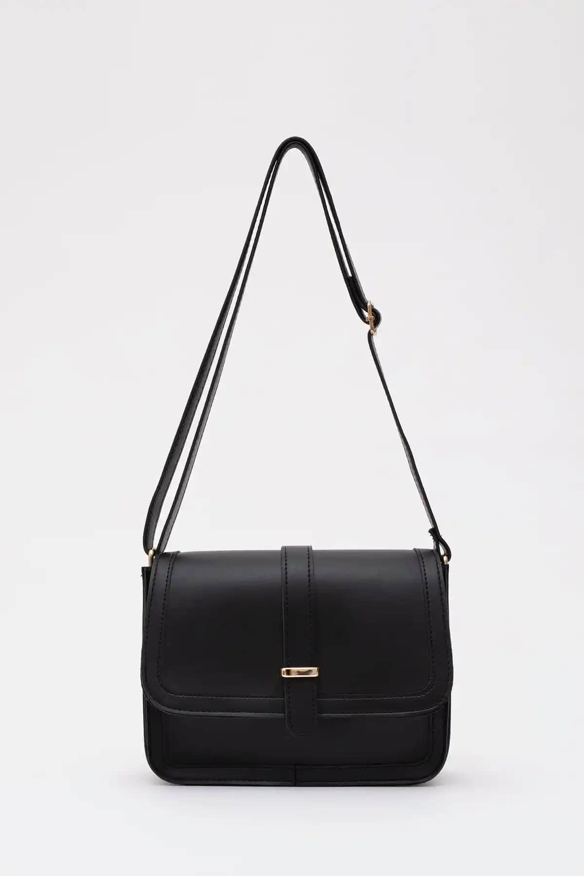 Shaka Siyah Suni Deri Çanta Günlük Kullanım İçin Şık ve Pratik Tasarım