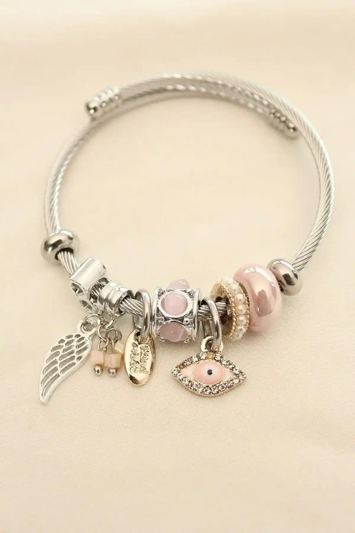 Simay Aksesuar Çelik Charm Bileklik: Zarif ve Dayanıklı Modern Takı Seçeneği