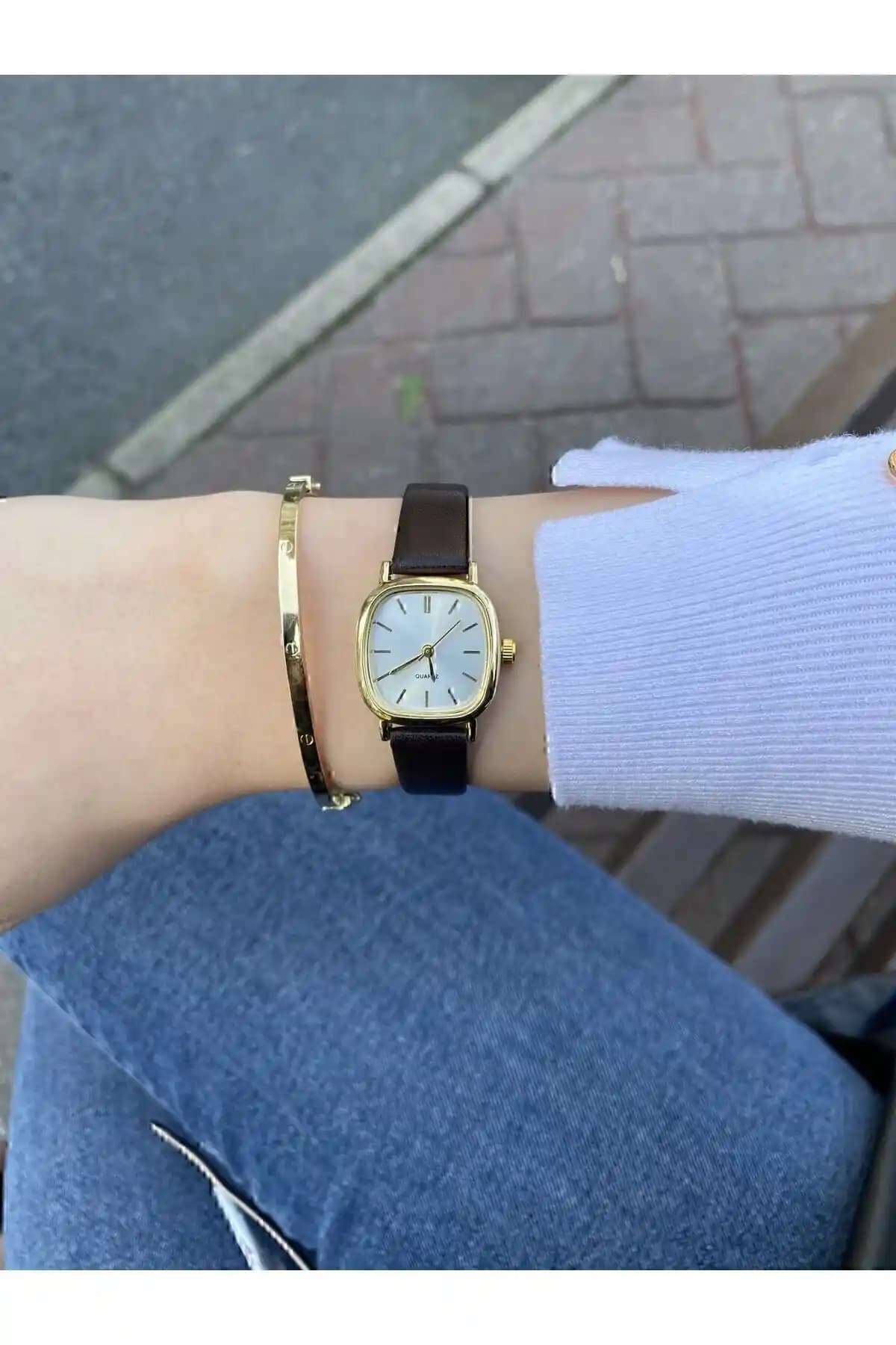 Sobce Retro Minimal Kadın Kol Saati - Şık ve Dayanıklı Tasarım Özellikleri