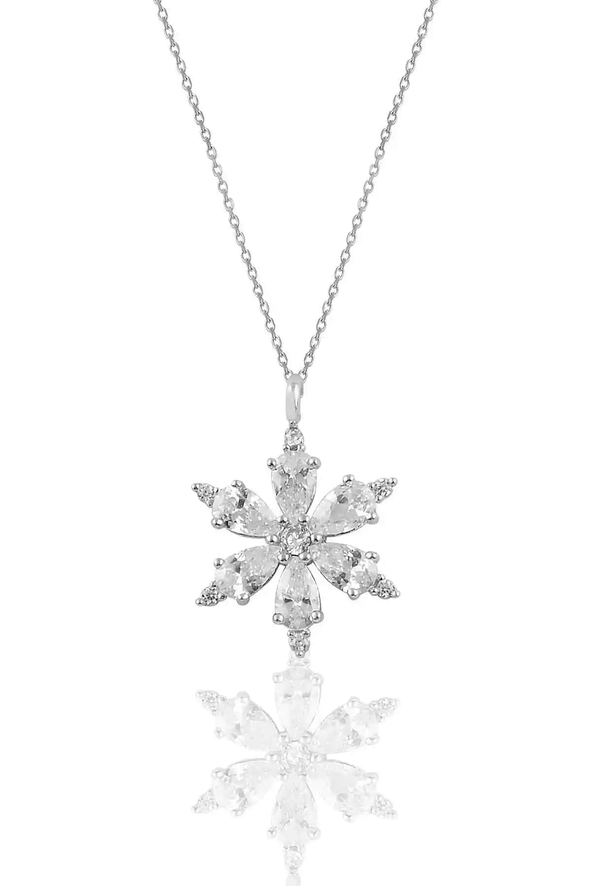Söğütlü Silver Kar Tanesi Kolye Rodyum Kaplama Zarif ve Dayanıklı Tasarım
