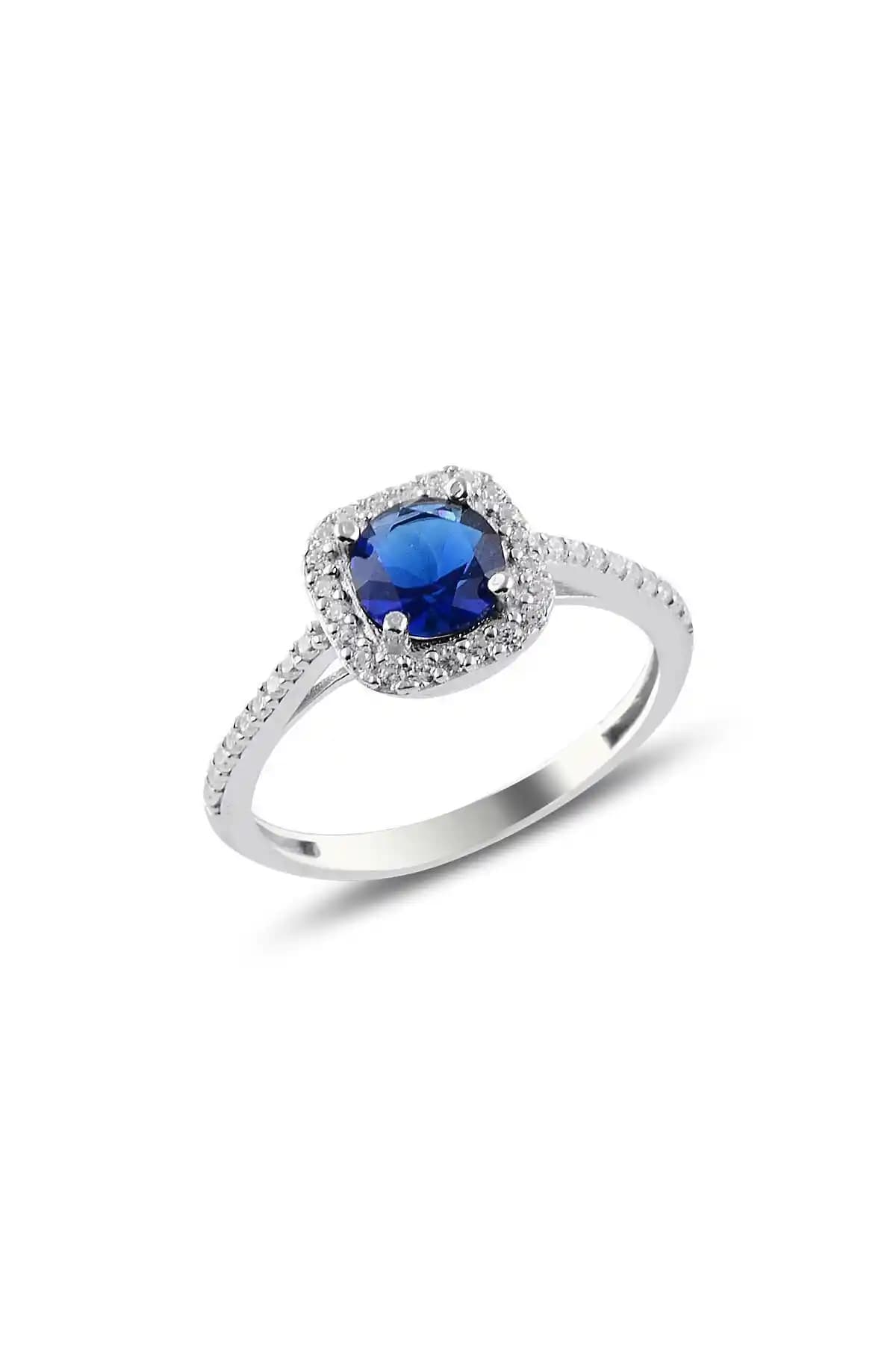 Söğütlü Silver Safir Taşlı Kare Yüzük: Zarafet ve Dayanıklılık Bir Arada