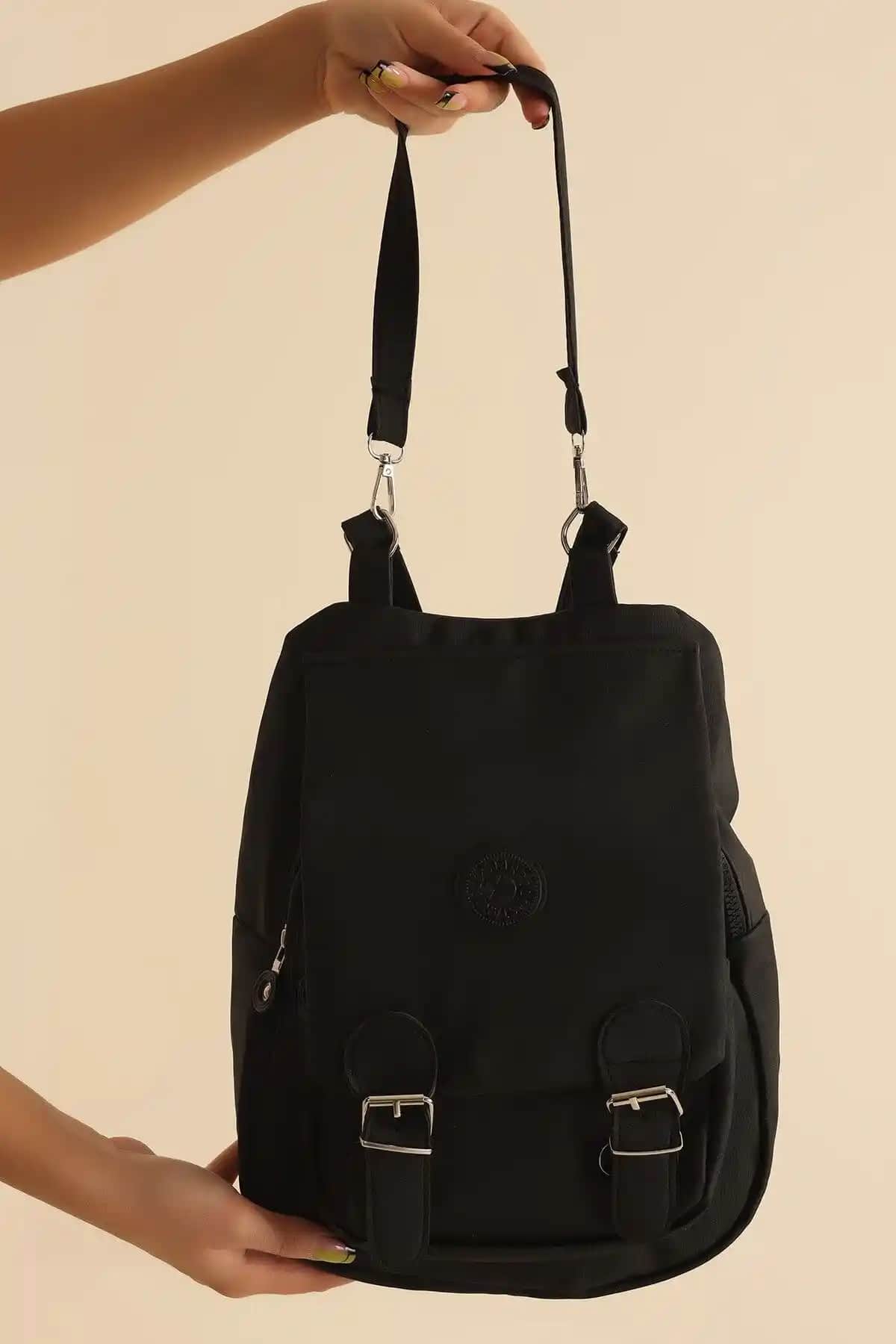 Star Polo Siyah Su Geçirmez Kan Çantası Modern Tasarım ve Sürdürülebilir Malzemelerle