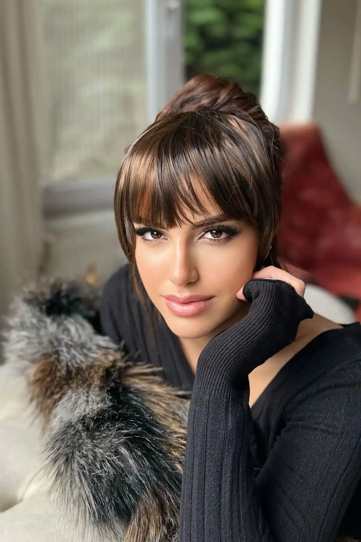 Takıştır Takma Kahkül: Doğal Görünüm ve Şık Tasarım ile Hızlı Saç Değişimi