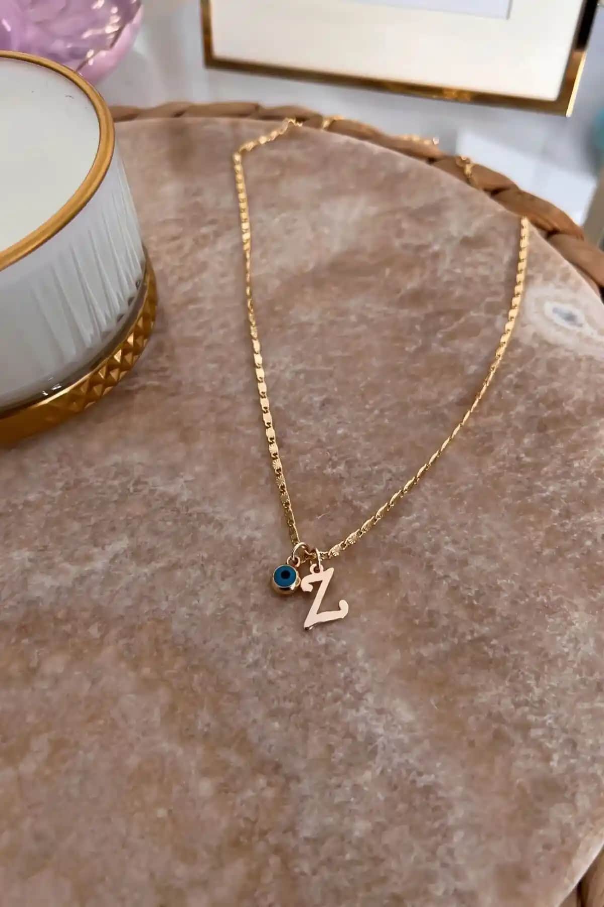 Trendyonun Zarif ve Dayanıklı Altın Kaplama Harf Kolye Z ile Şıklığınızı Tamamlayın