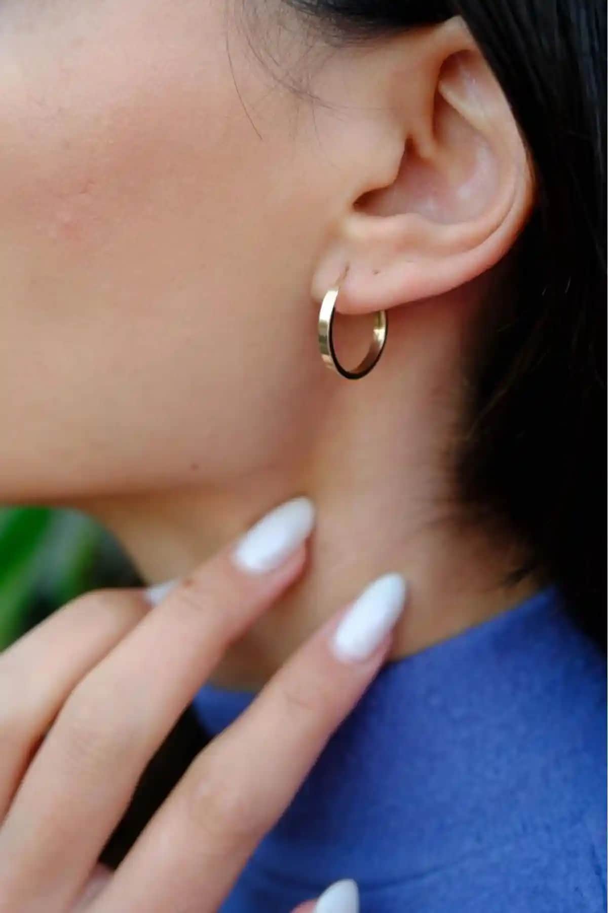 Tufanlar Kuyumculuk Altın Düz Halka Küpe Gizli Kilitli 1.6 cm Şıklık ve Zarafetin İfadesi