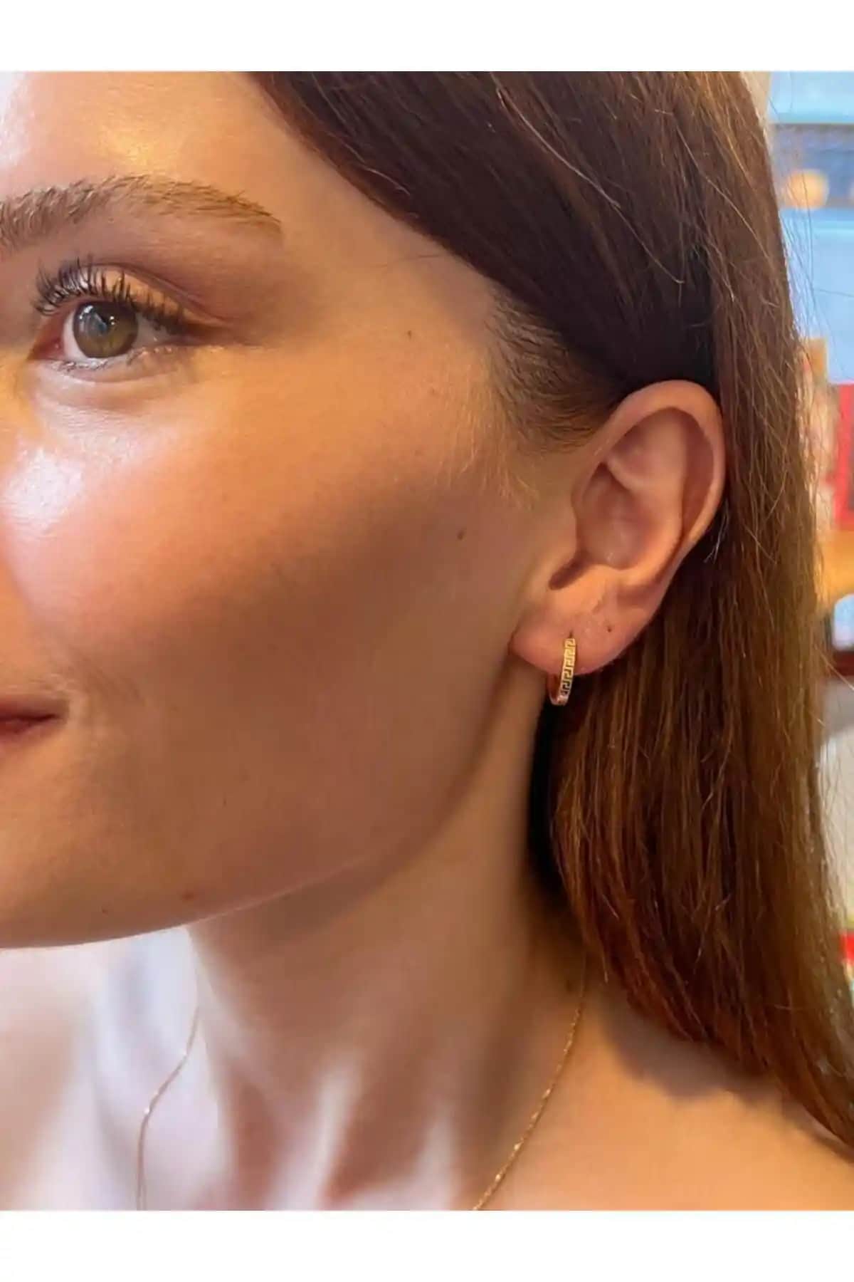 Tufanlar Kuyumculuk Altın Tek Düz Desenli Halka Küpe Günlük ve Özel Gün Kullanımı İçin