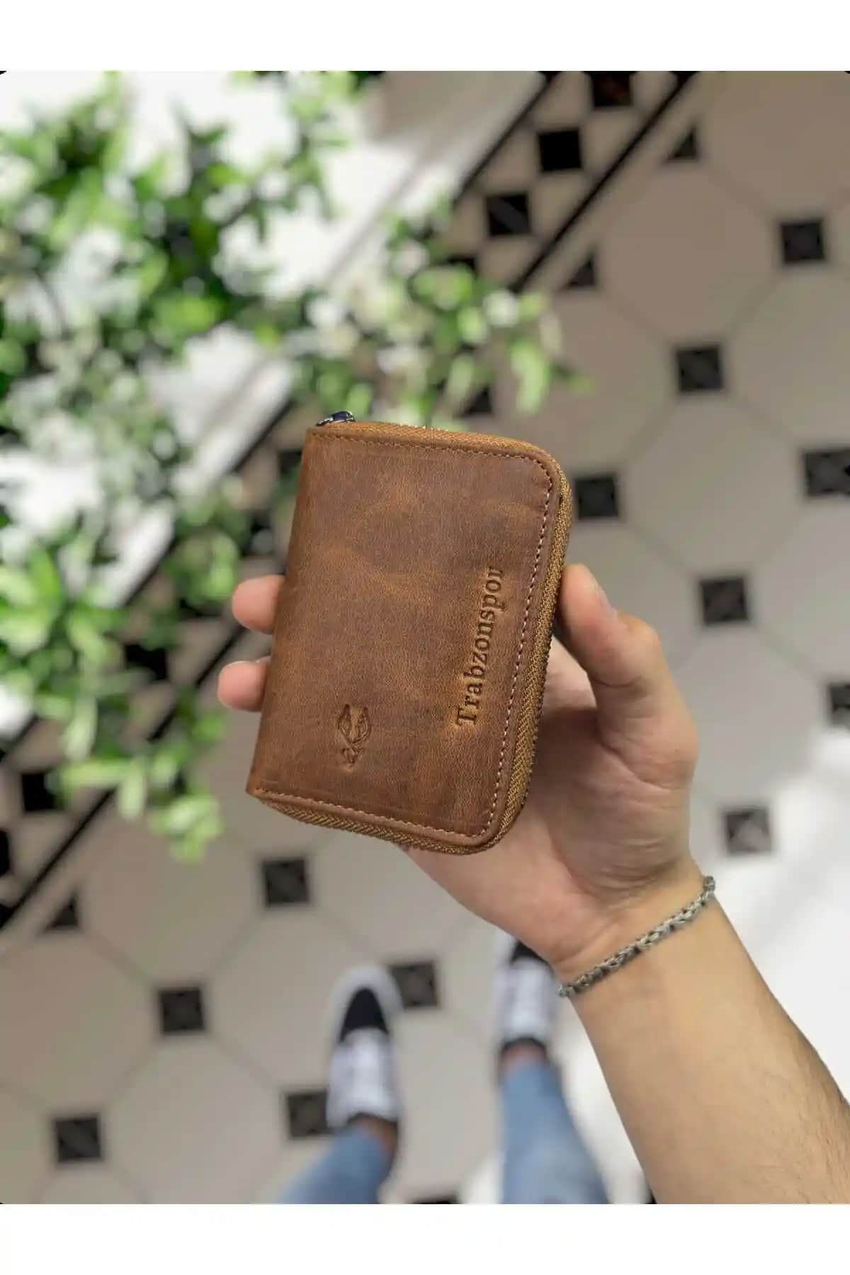 VİSSO 661 Hakiki Deri Fermuarlı Akordiyon Kartlık Günlük Kullanım İçin Pratik ve Şık Tasarım