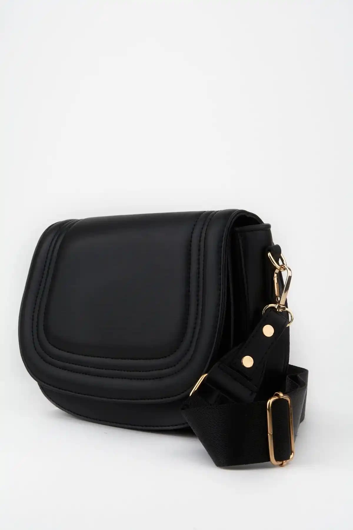 Vivaq Kadın Siyah 5 Bölmeli Astarlı Kapaklı Çıt Çıt Kapama El ve Omuz Çantası İnceleme