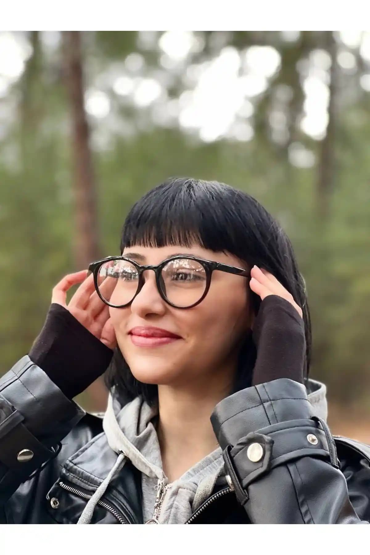 Yuvarlak Şeffaf Unisex Güneş Gözlüğü: Modern ve Koruyucu Tasarım Özellikleri