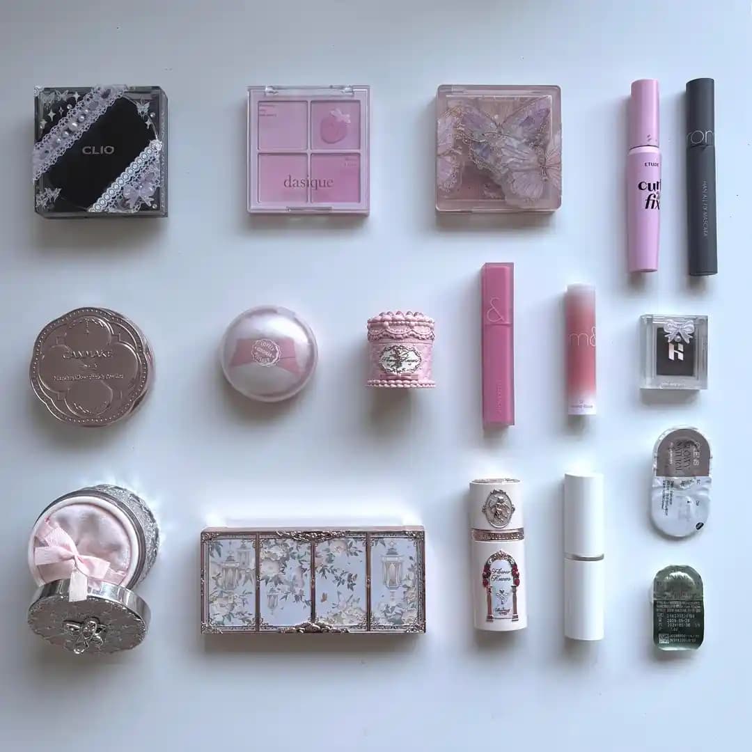 2025 Yılında En Çok Tercih Edilen Asya Güzellik Makyaj Ürünleri ve Detaylı İncelemeleri