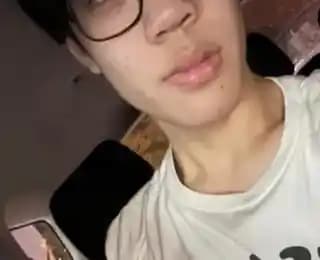 Ergenlik Döneminde Cilt Değişiklikleri ve Akne Yönetimi İçin Etkili Yaklaşımlar