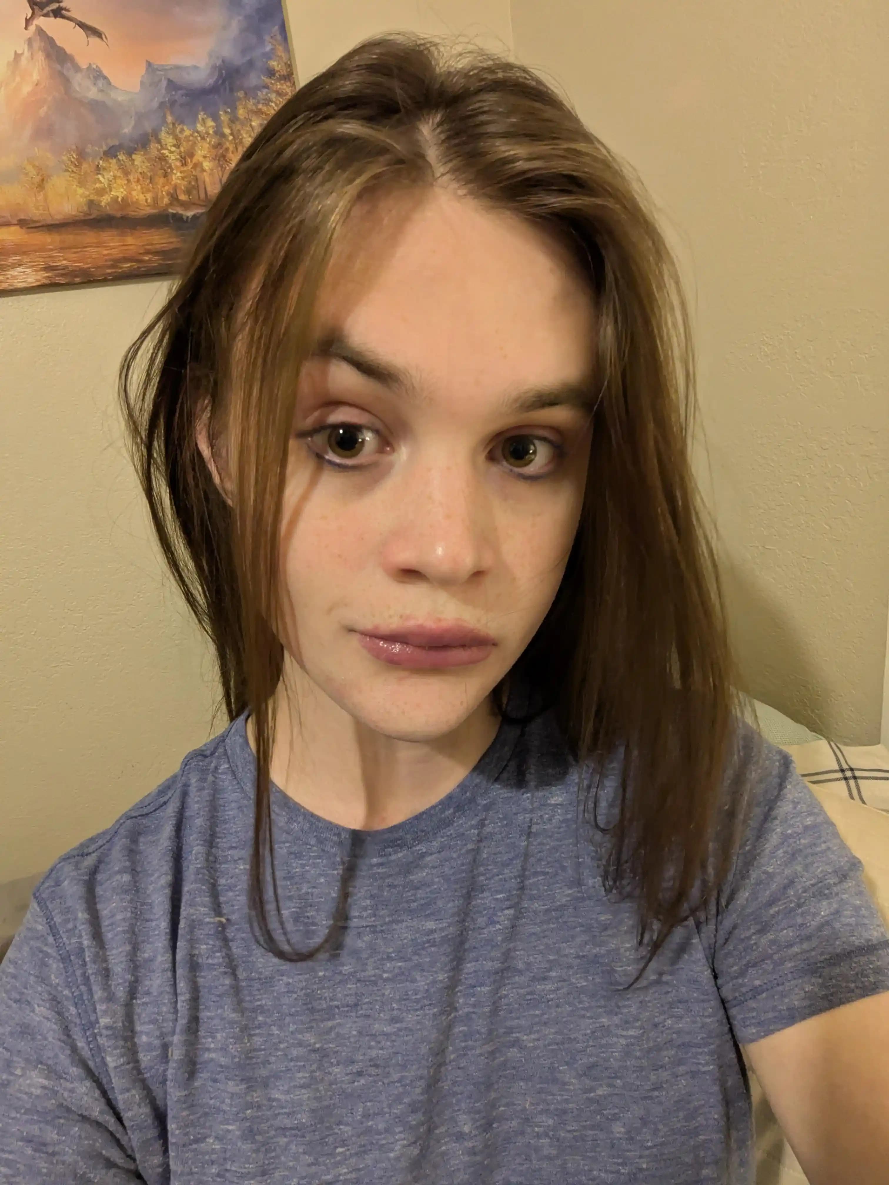 Trans Geçiş Sürecinde İlk Makyaj Deneyimi ve Uygulama İpuçlarıyla Renk Uyumu