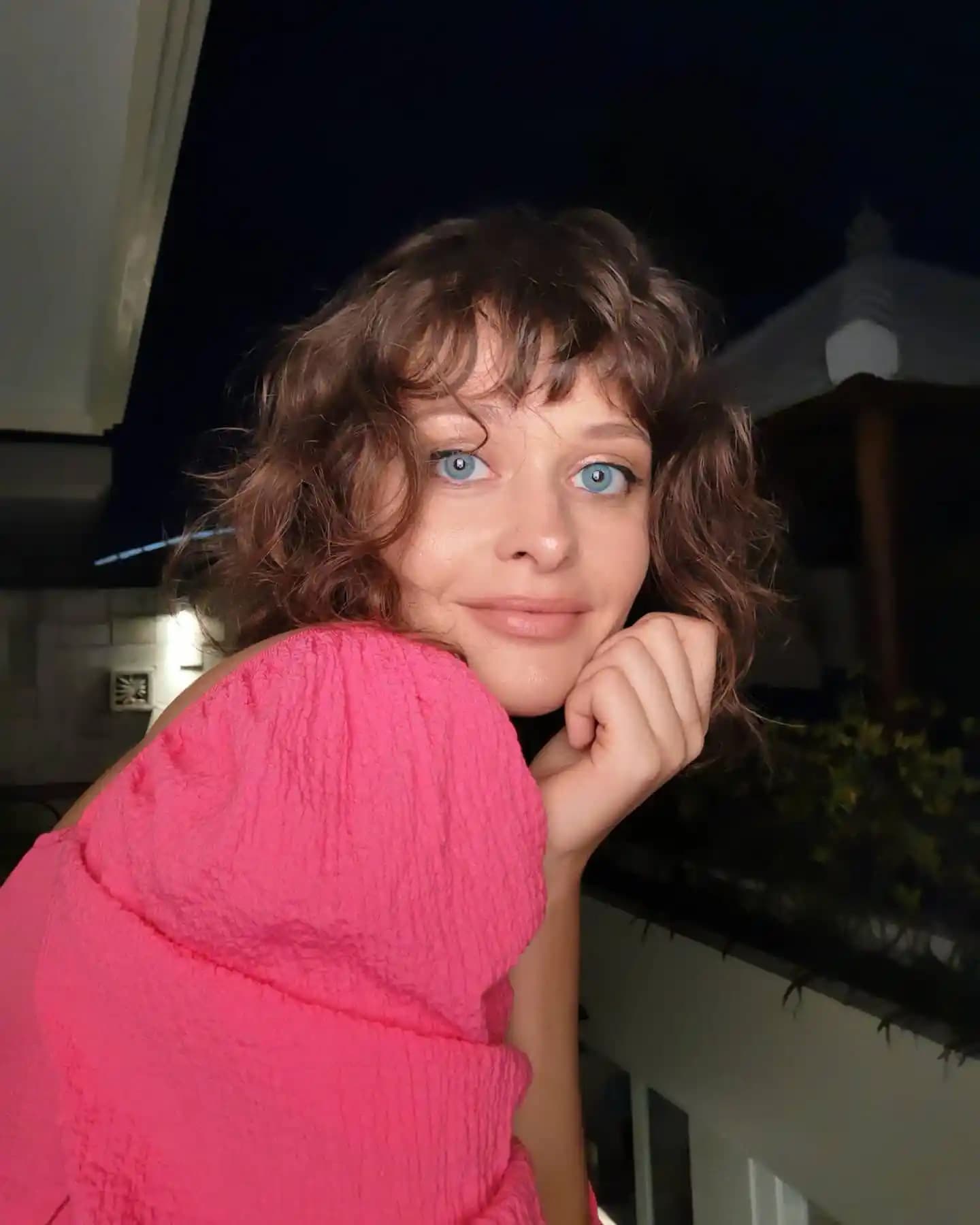 Yüz Hatlarına Uygun Makyaj Teknikleri ve İlham Veren Önerilerle Doğal Güzellik