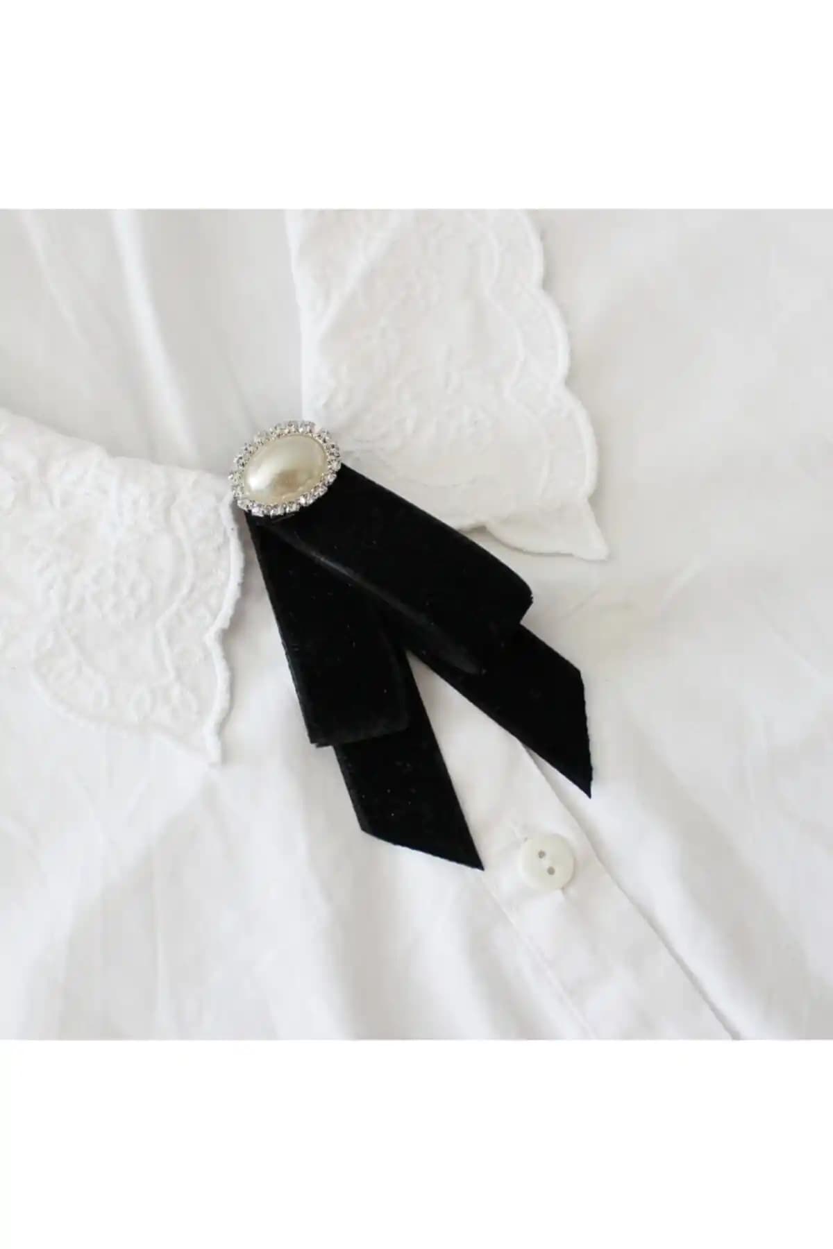 Audra Handmade ve Semartdesing Siyah Kurdele Broş Karşılaştırması: Tasarım ve Kalite Analizi