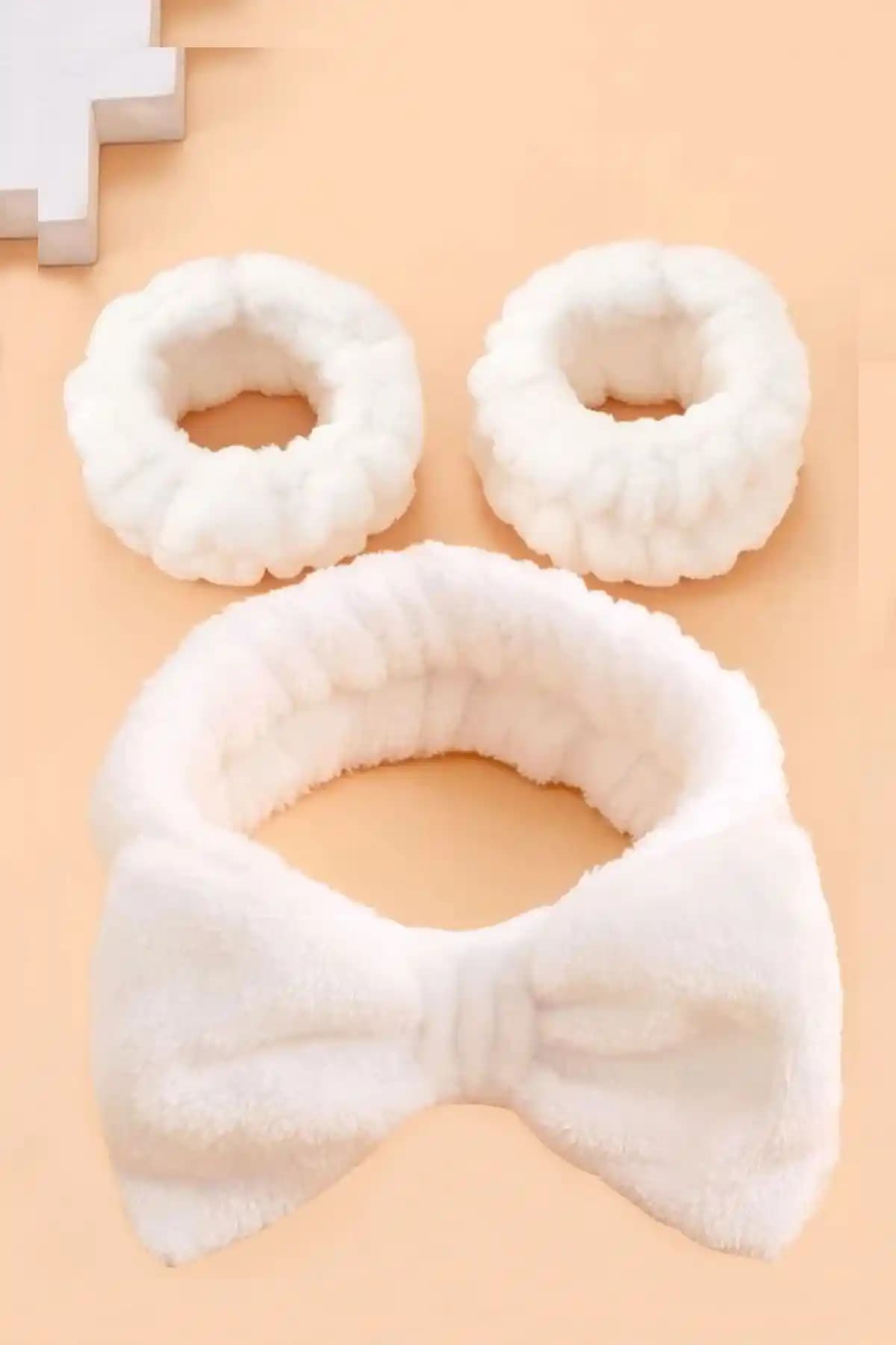 Banyo ve spa deneyimini geliştiren peluş bileklik ve soft banyo setleri karşılaştırması