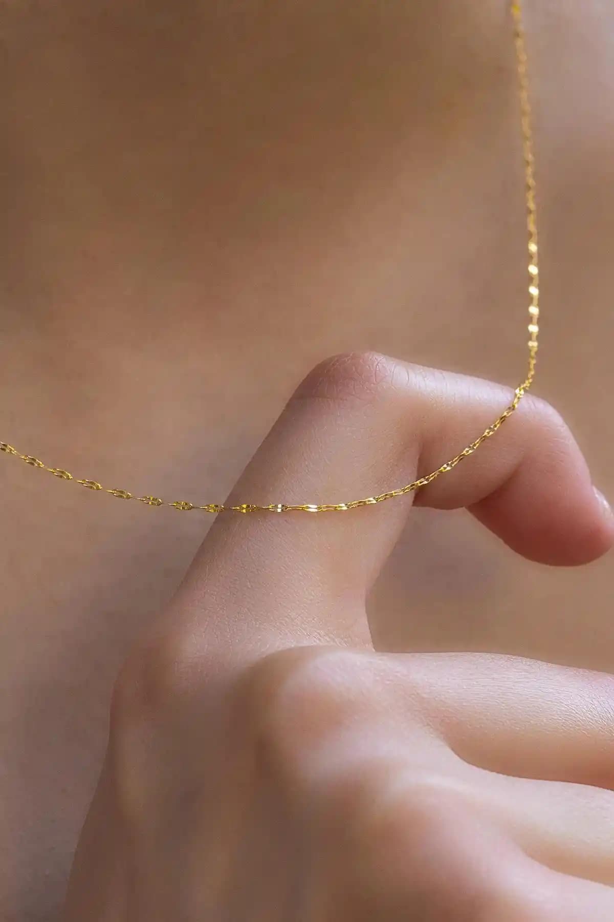 Bayar Gold 14 Ayar Altın Takı Karşılaştırması: Zincir Kolye ve Bileklik Özellikleri