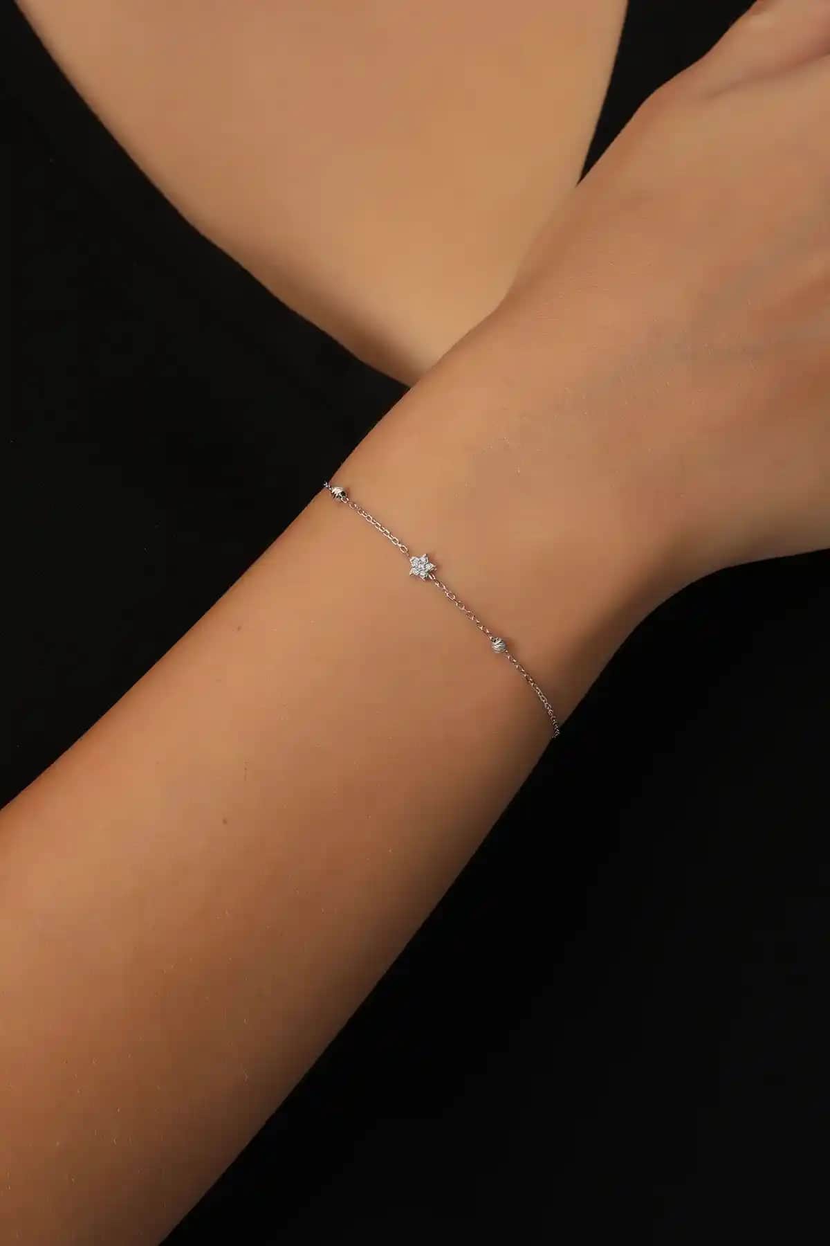 Bilsen Store 925 Ayar Gümüş Bileklikler Karşılaştırması ve Özellikleri