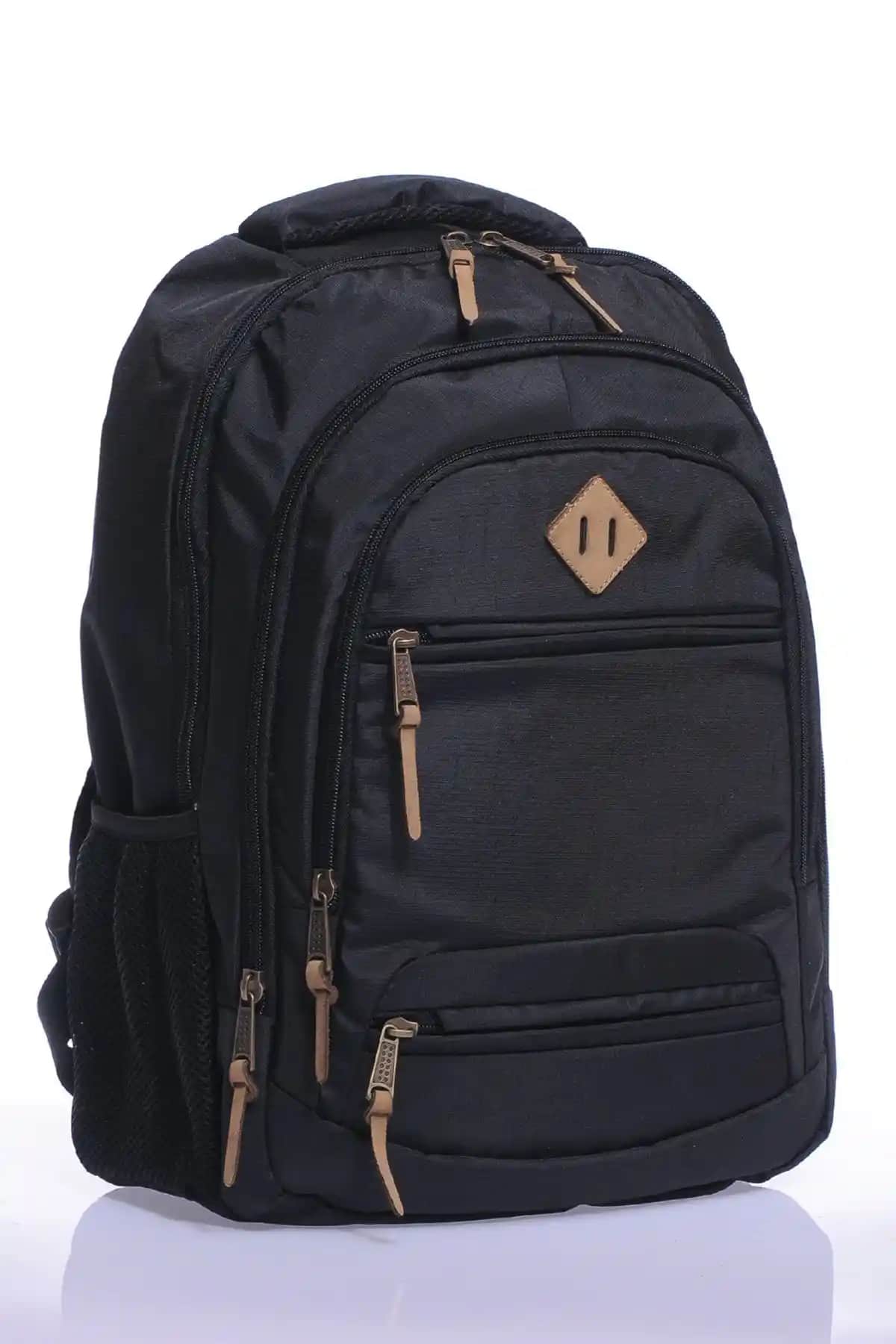 By Hakan GK19 ve Fiyaka NW-8112 Unisex Okul Sırt Çantası Karşılaştırması ve Özellikleri