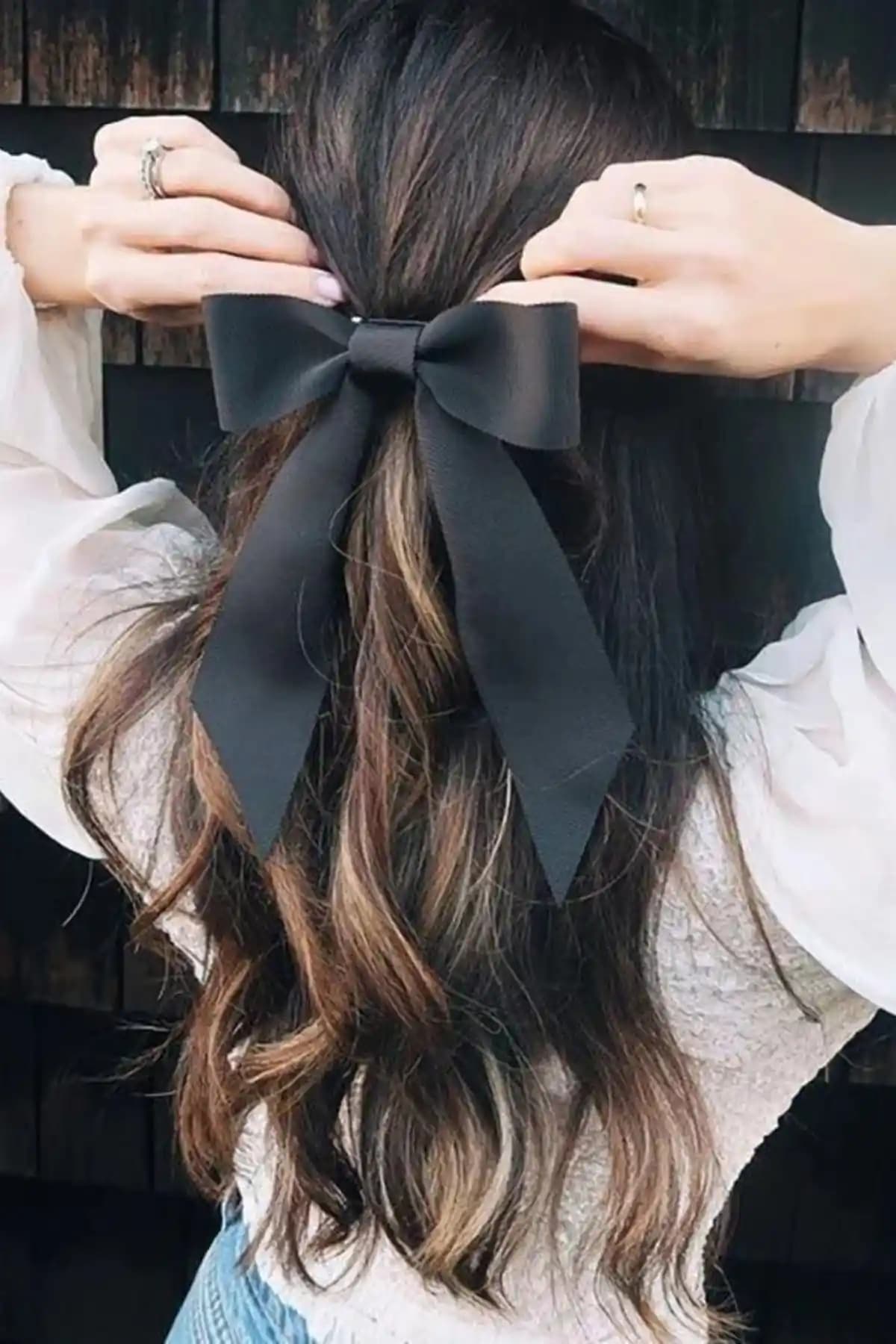 C&E Design Kadın Saten Fiyonk Otomatik Toka: Şıklık ve Kullanışlılık Bir Arada