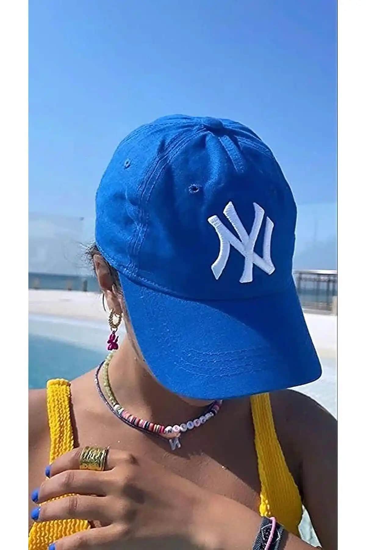 Eke Tekstil ve QUATEX Unisex Şapka Karşılaştırması: Stil ve Konfor Analizi