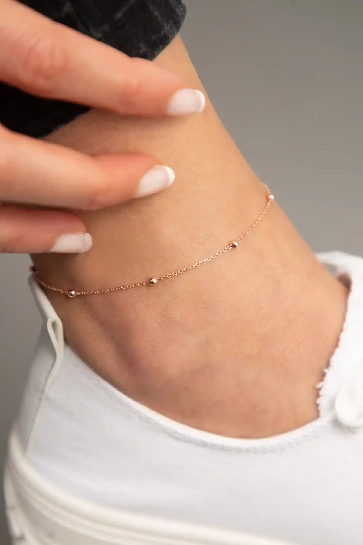 Elika Silver ve Söğütlü Silver Halhal Karşılaştırması: Malzeme, Tasarım ve Kullanıcı Yorumları