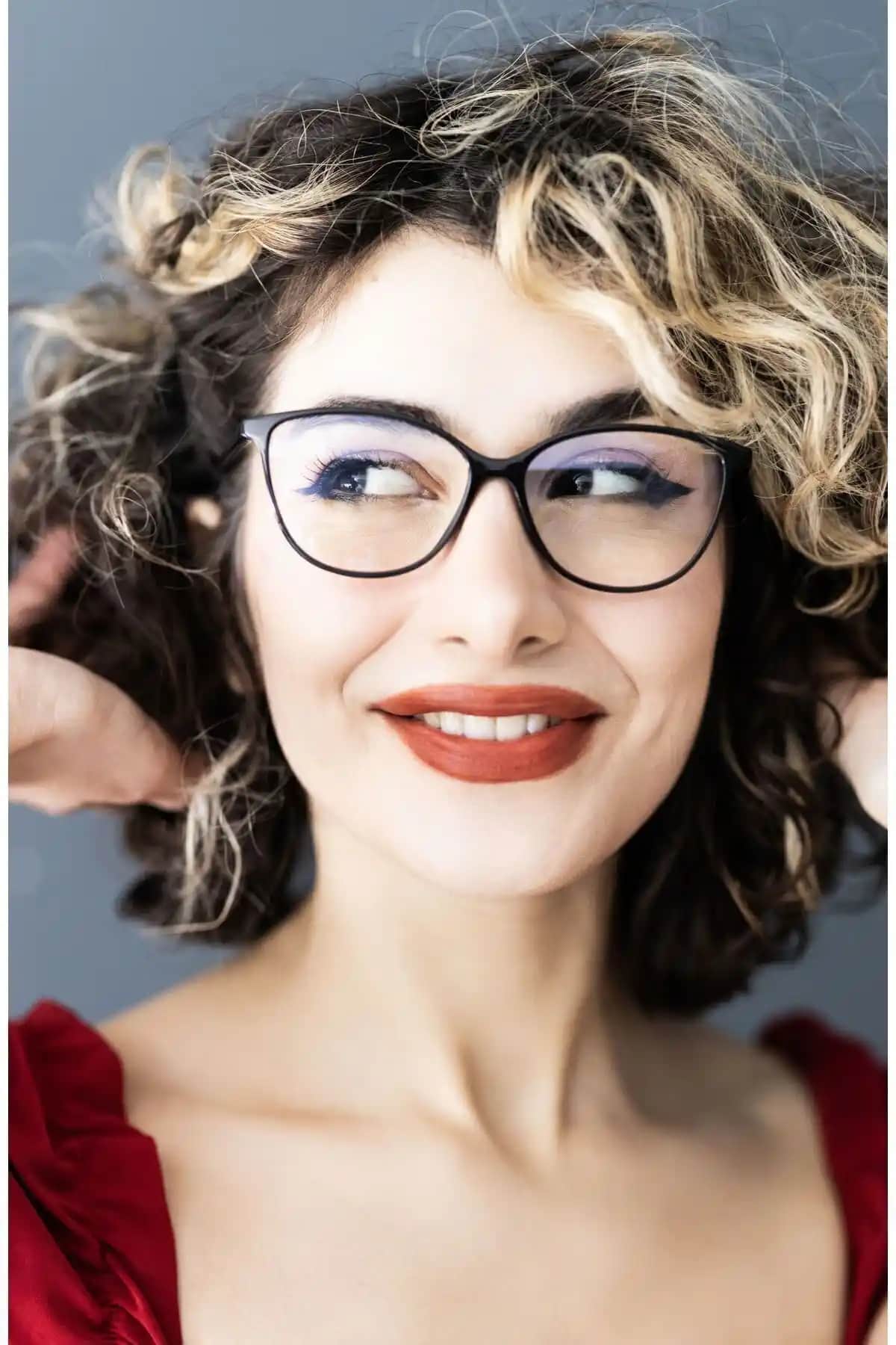 ESRADA Darell ve Nilu Moda Mavi Işık Korumalı Gözlükleri Karşılaştırması ve İnceleme