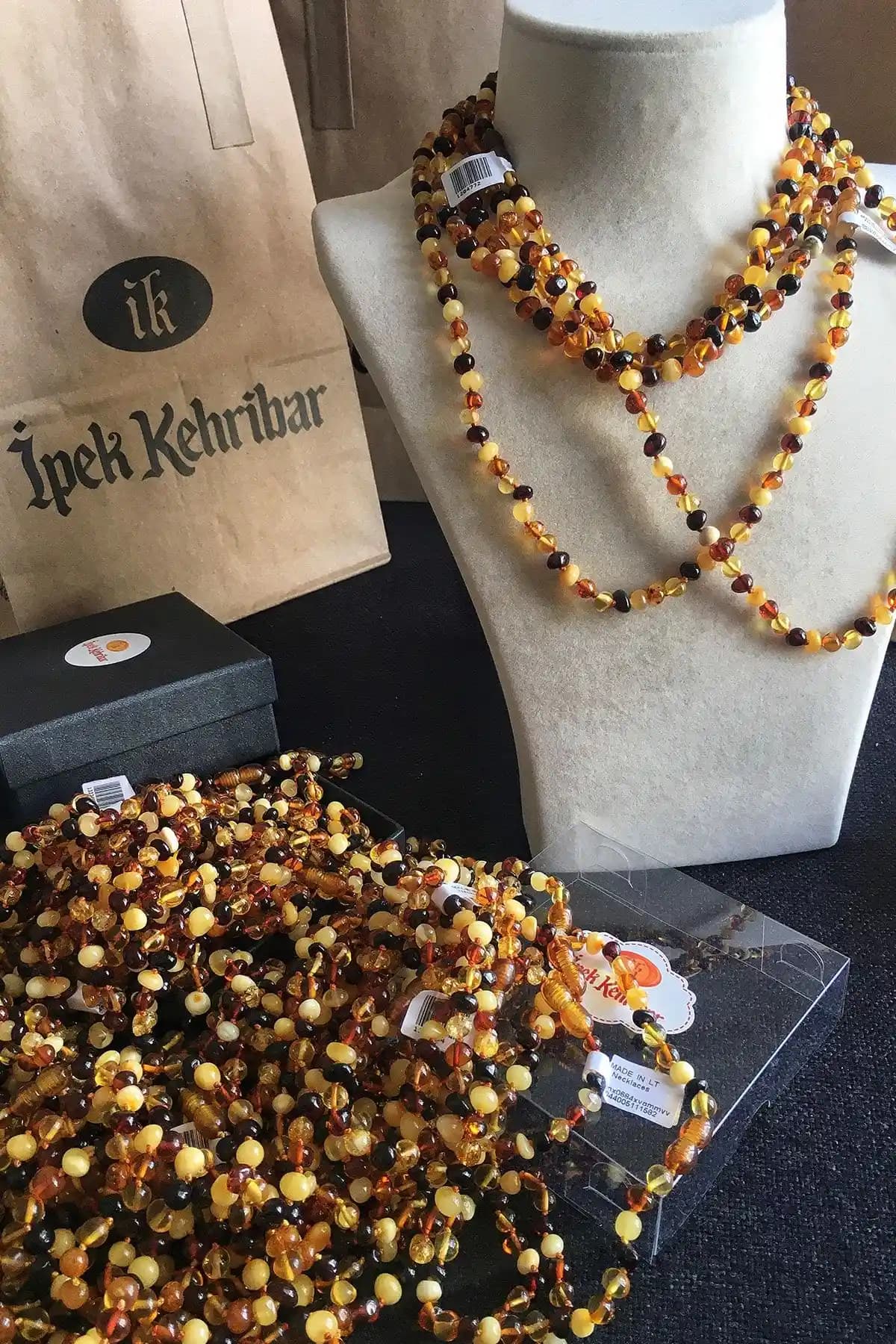 İpek Kehribar Kolye ve KEHRİBAREVİ KARAMAN Kehribar Kolye Karşılaştırması