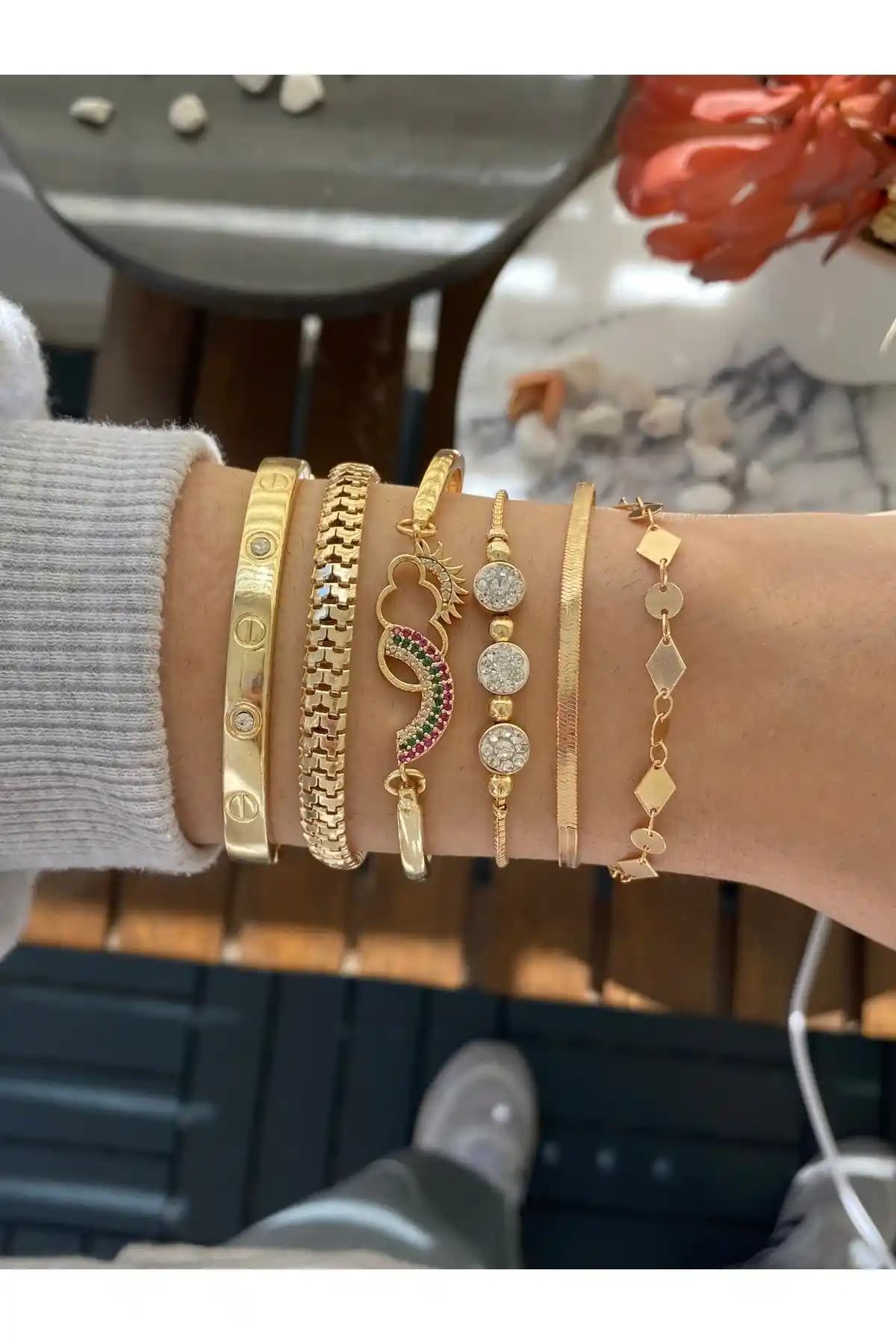 Jack Ferrero Kadın Bileklik Setleri Karşılaştırması: Stil ve Kalite Analizi