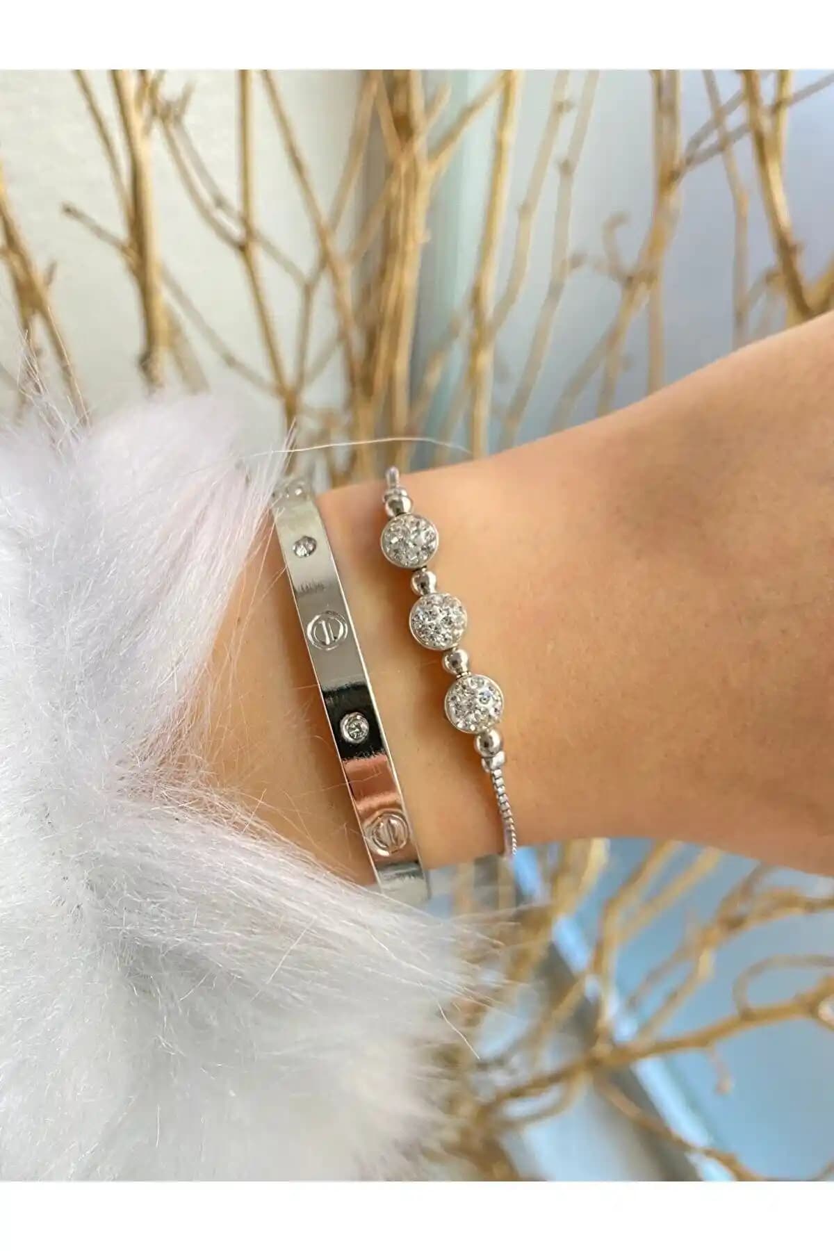 Jack Ferrero ve MagicStone Bileklik Karşılaştırması: Stil ve Dayanıklılık Analizi