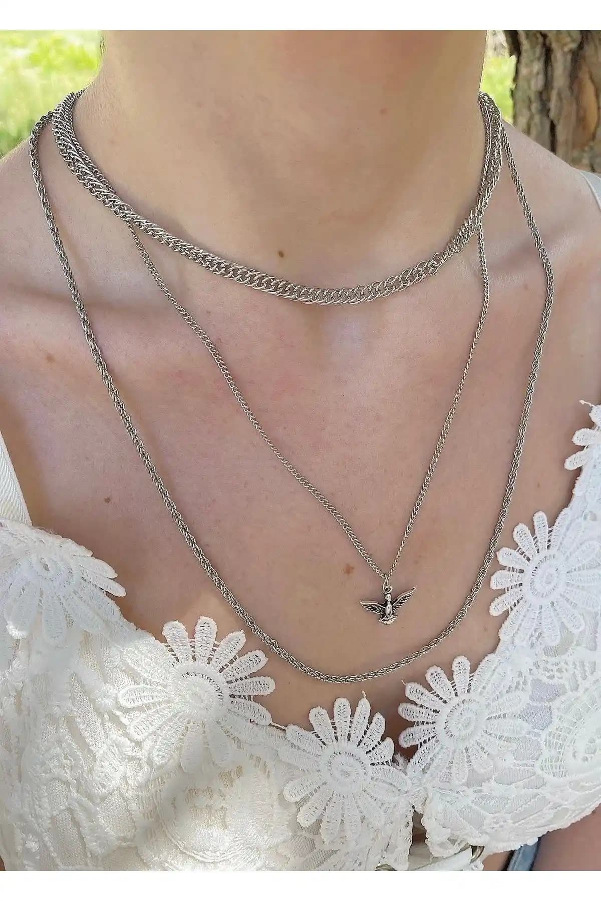 Kadın Kolye Karşılaştırması: Takıtarzım ve X-Lady Accessories Modaya Uygun Seçenekler