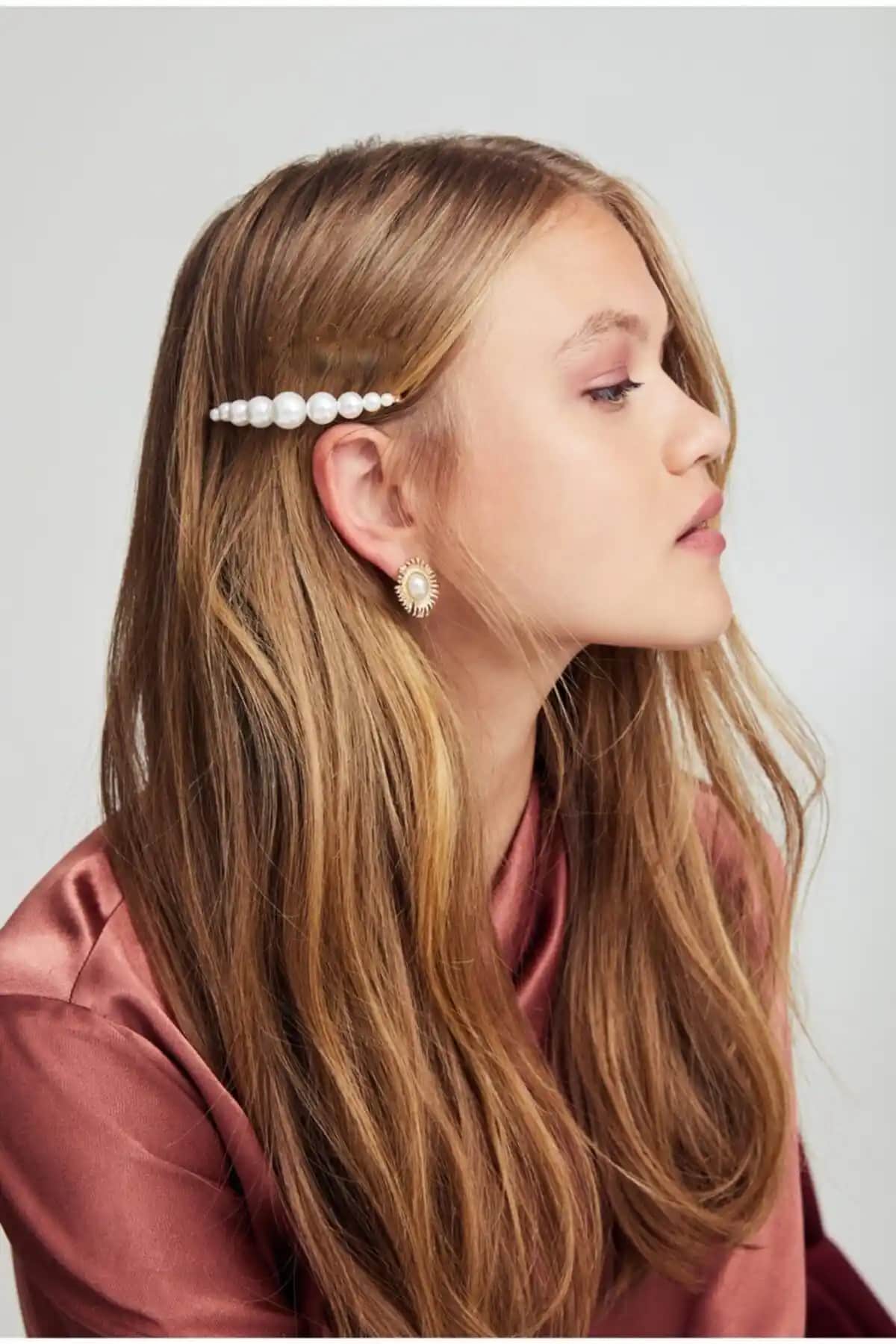 Kadınlar için şık ve dayanıklı inci tel toka seti - Ekru renk ve minimalist tasarım