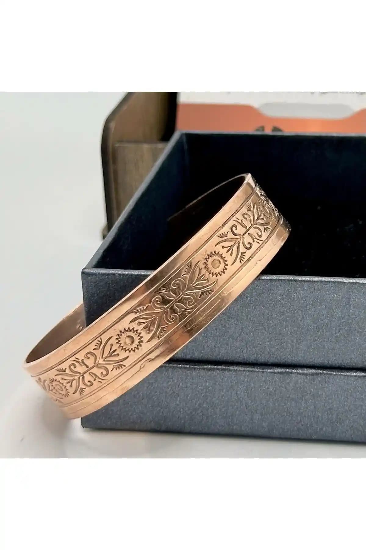 Kehribarevi Karamani ve Tagu Gümüş Bakır Bileklikleri Karşılaştırması