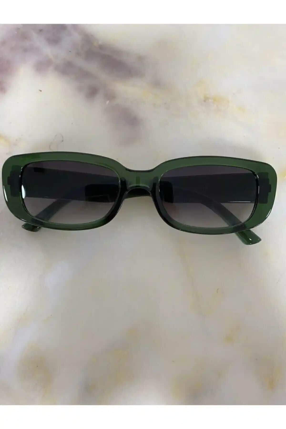 Modalucci ve Watchofroyal Güneş Gözlükleri Karşılaştırması: Stil ve Koruma Analizi