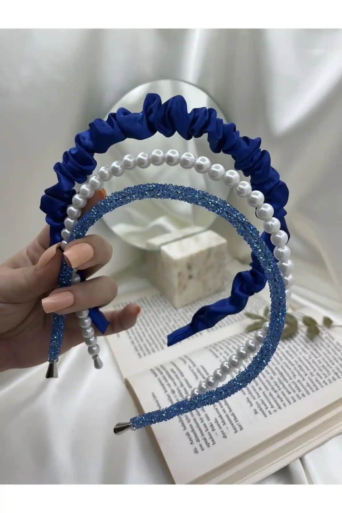 Modernist Saks Büzgülü Parıltılı İnci Taç Seti Şık ve Zarif Tasarımıyla Öne Çıkar