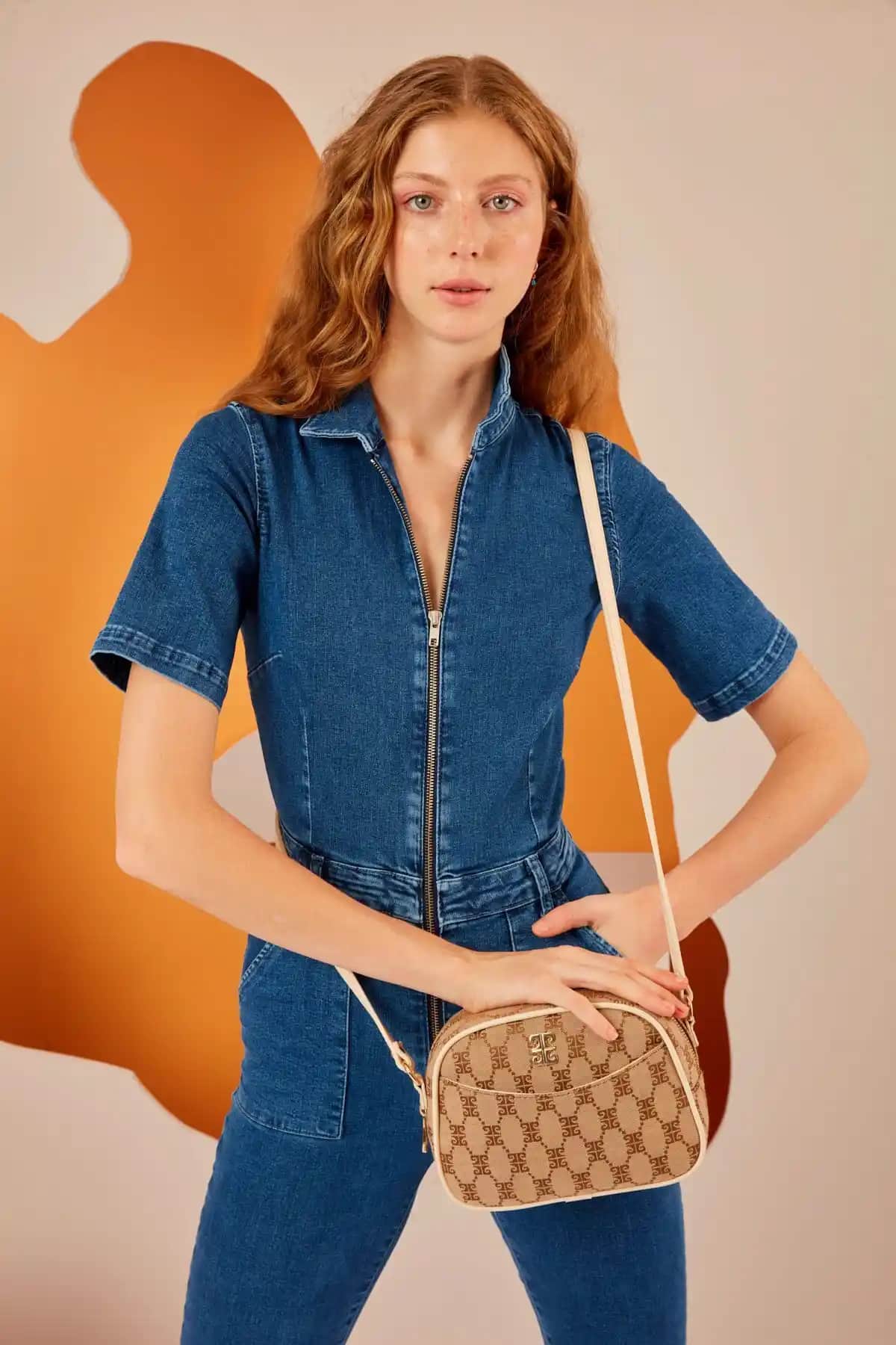 Pierre Cardin Kahve Kadın Omuz Çantası ve Monogram Modeli Karşılaştırması