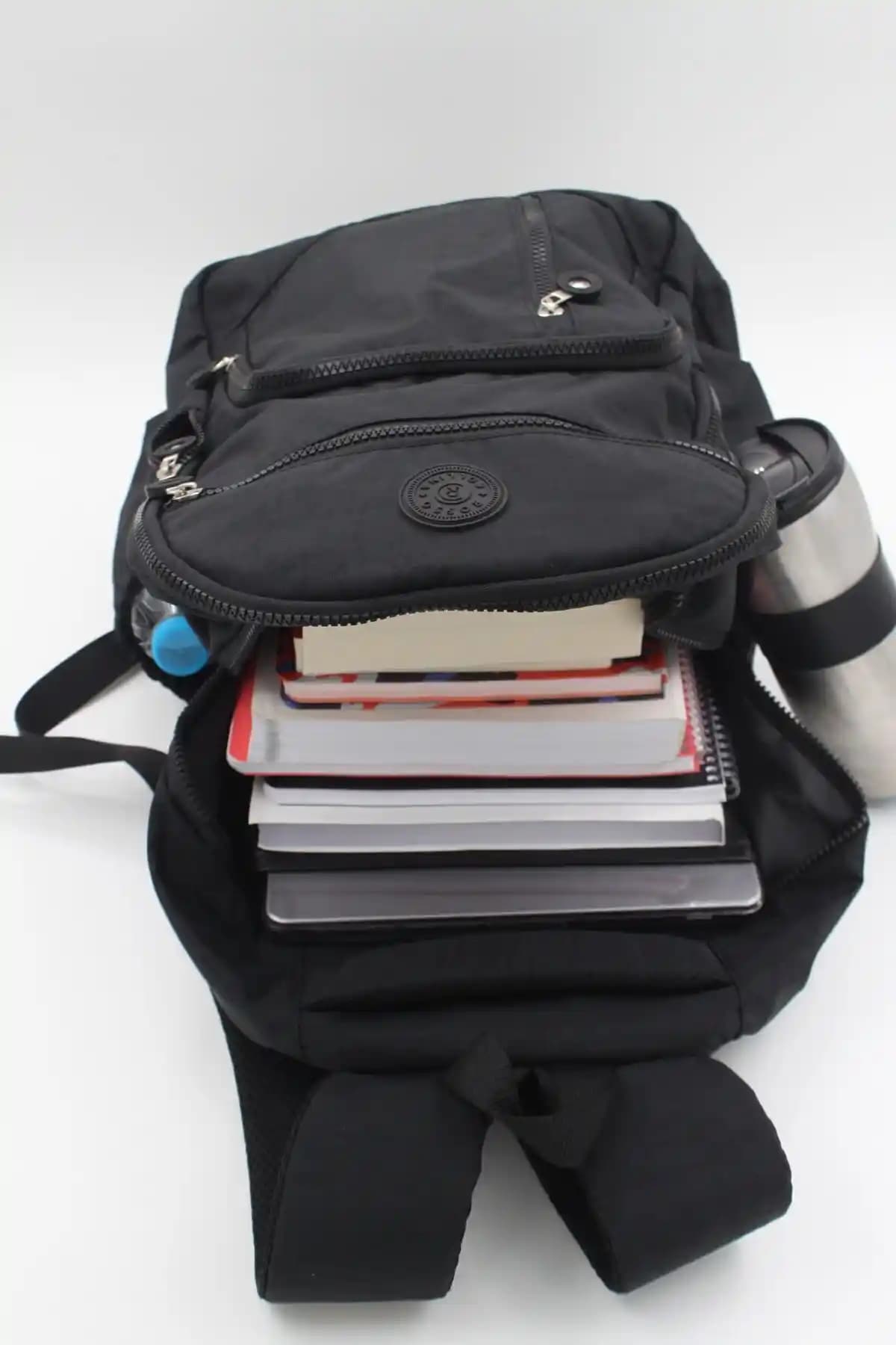 Rosso Collina ve Something Bag Sırt Çantaları Karşılaştırması: Hangi Model Daha Uygun