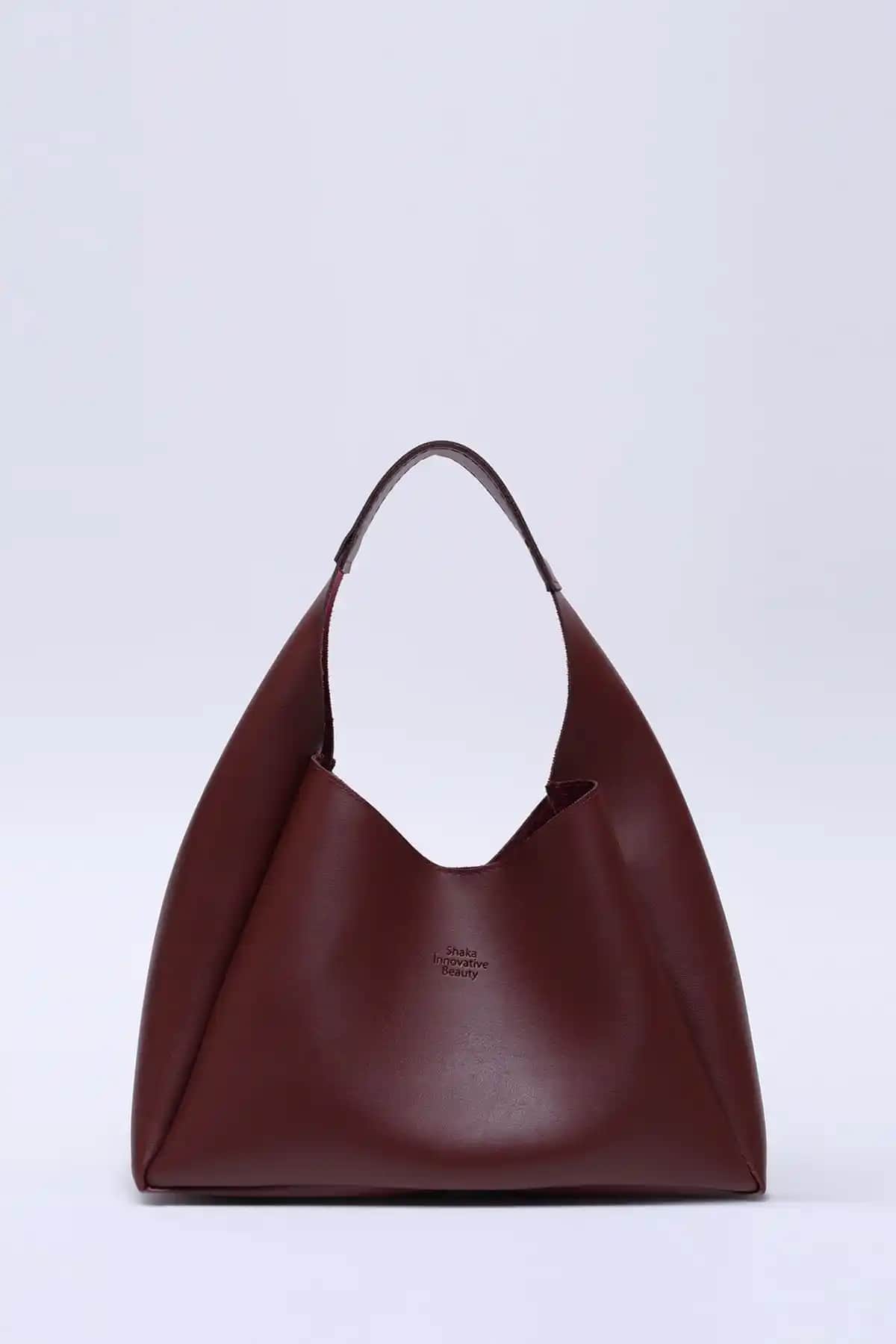 Shaka Bordo ve Gri Çanta Karşılaştırması: Tasarım, Fonksiyonellik ve Kullanım Özellikleri