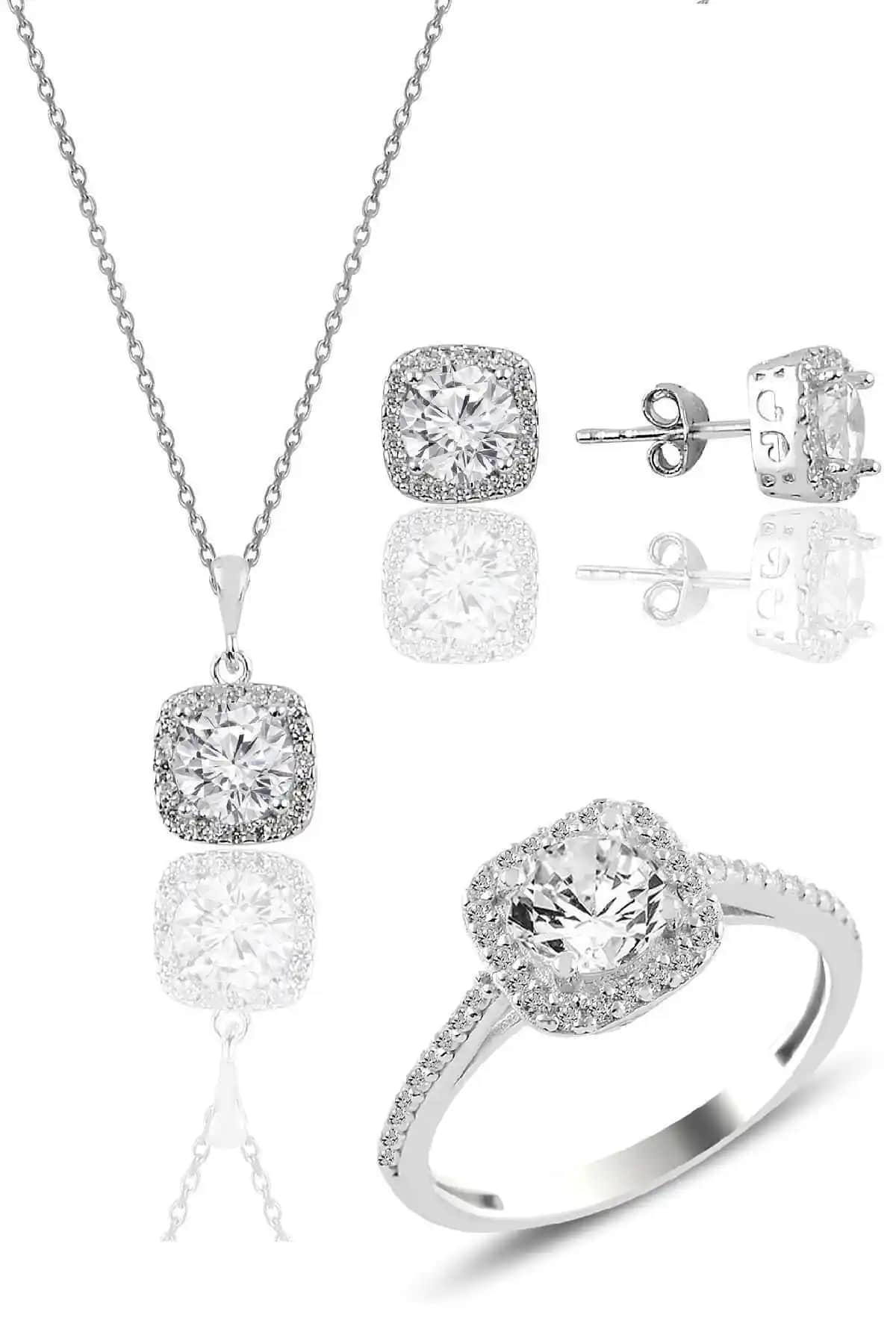 Söğütlü Silver Gümüş Rodyumlu Zirkon Taşlı Kare Üçlü Set: Modern ve Zarif Takı Tasarımı