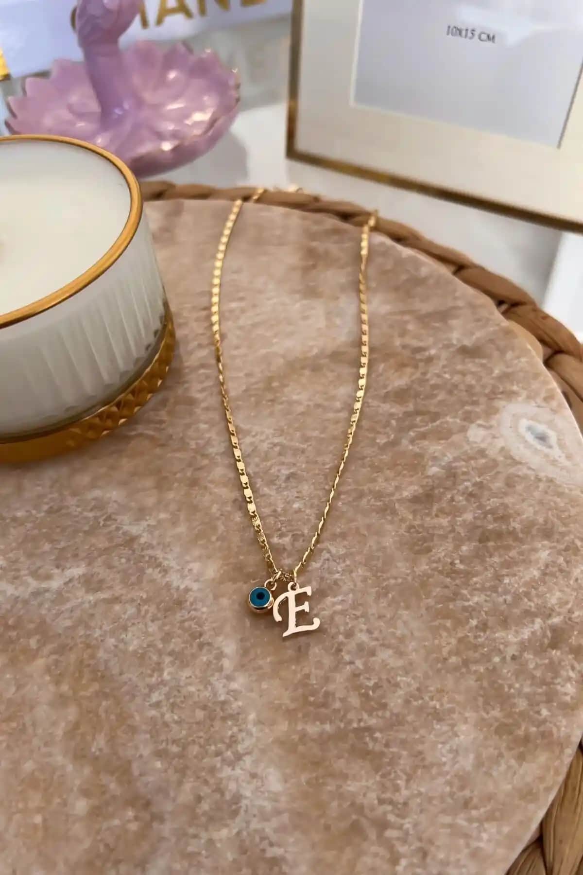 Trendy Butik Harf Kolye Karşılaştırması: E Harfi ve Altın Kaplama Modelleri