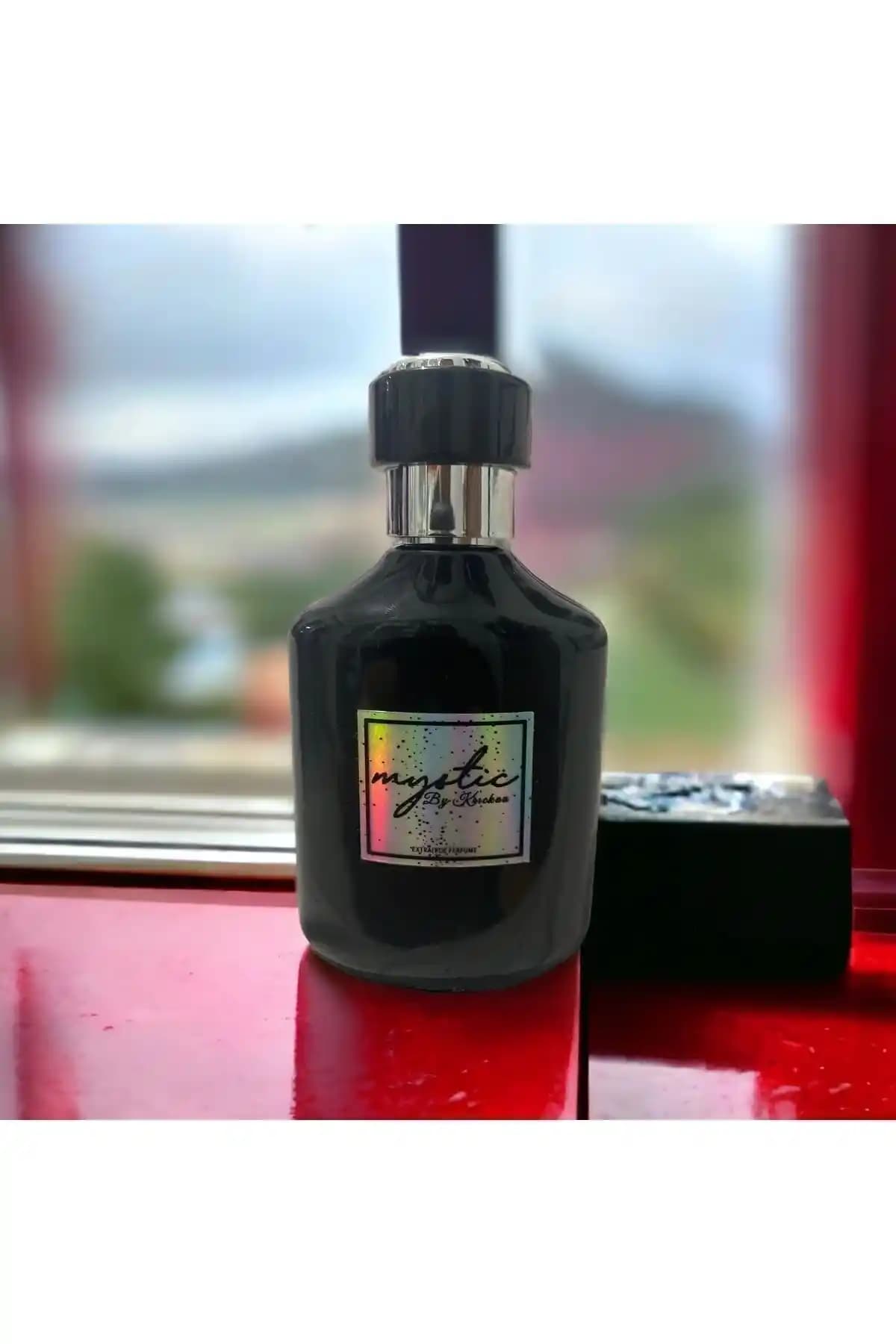 Mystic Baccarat Rouge 540: Derin Bir Koku Deneyimi İle Tanışın