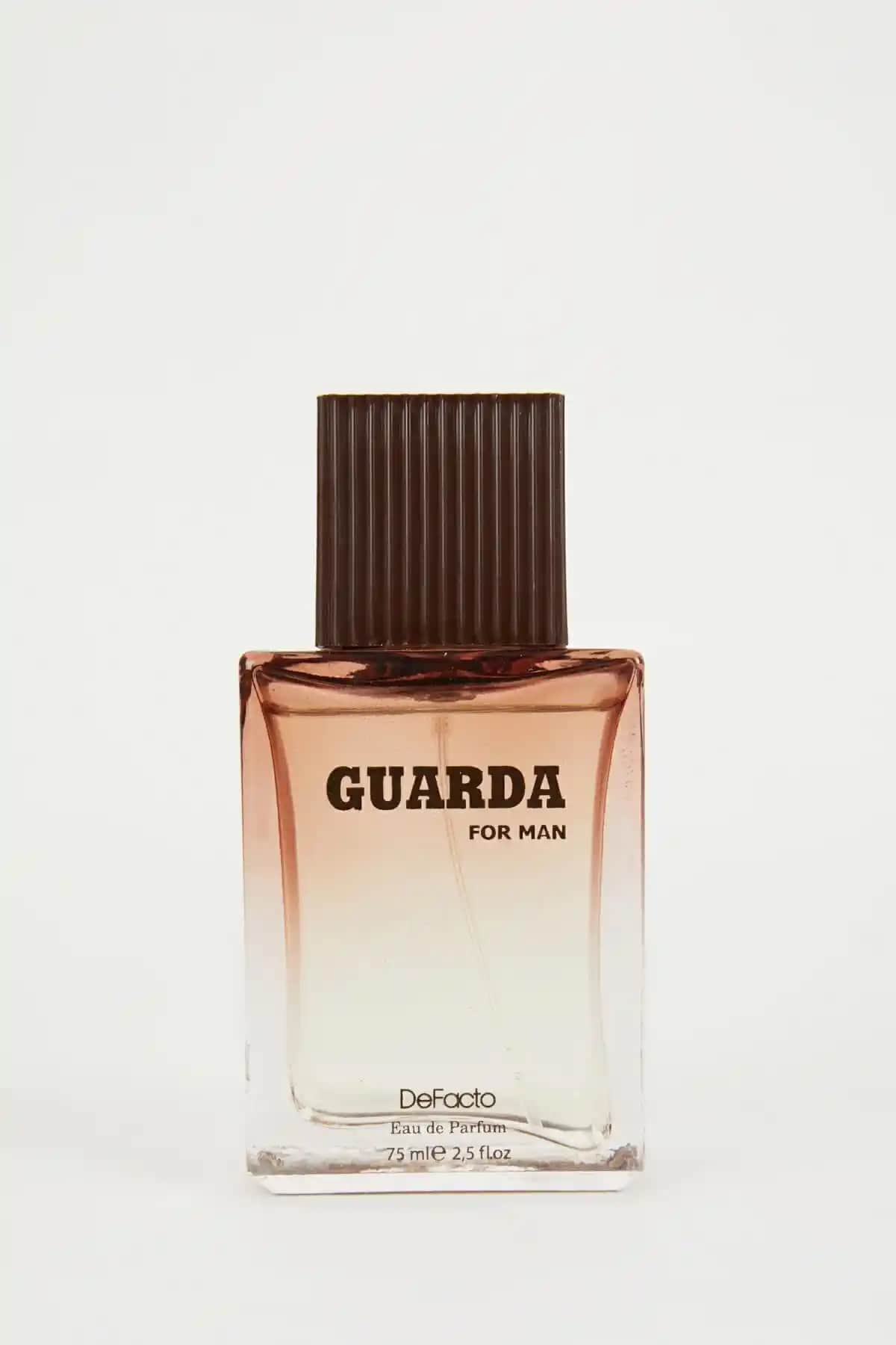 DeFacto Erkek Guarda Oryantal Parfüm İncelemesi: Kalıcı ve Şık Seçenek