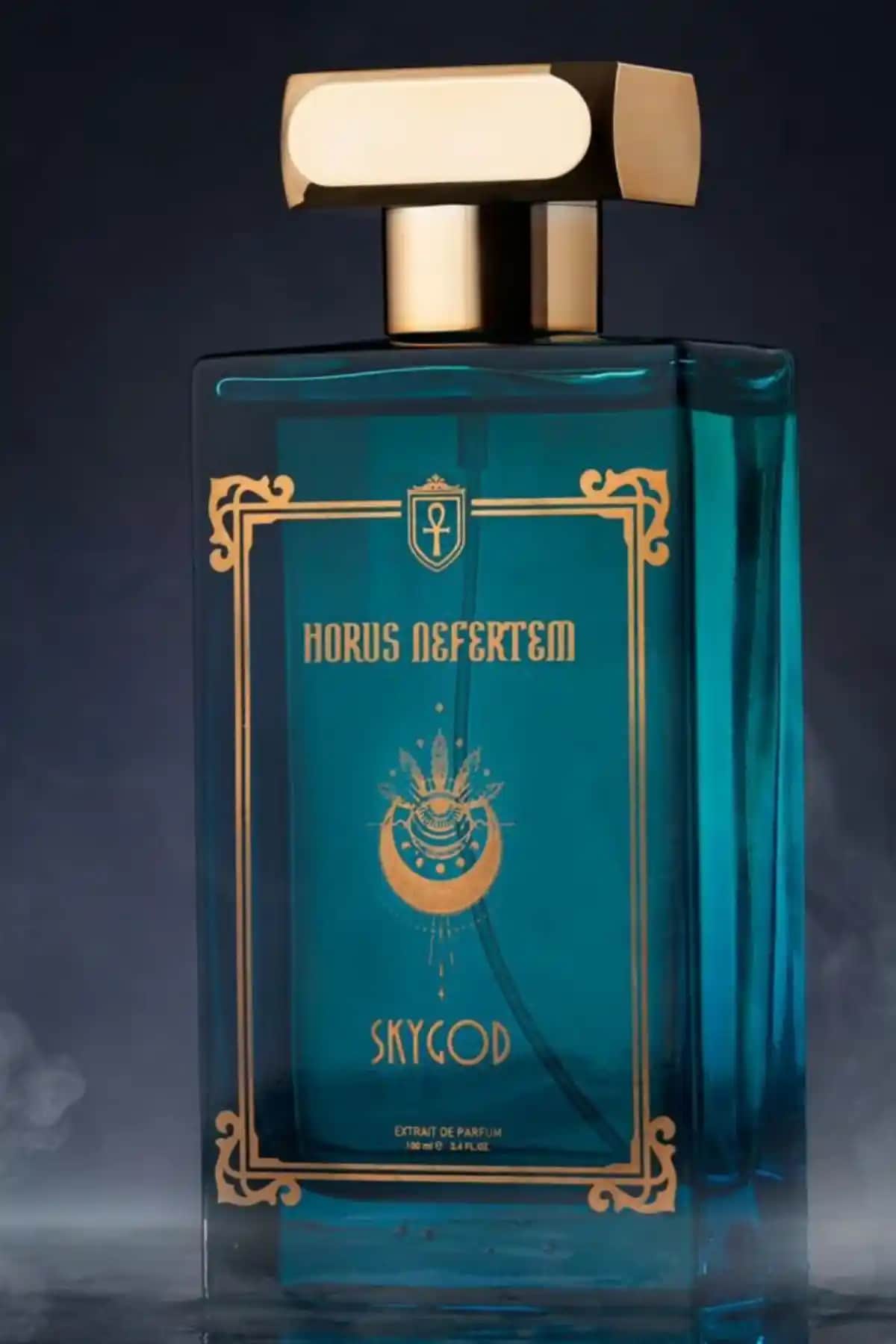 Horus Nefertem Sky God ve Snob Orijinal Snop Classic Parfümü Karşılaştırması