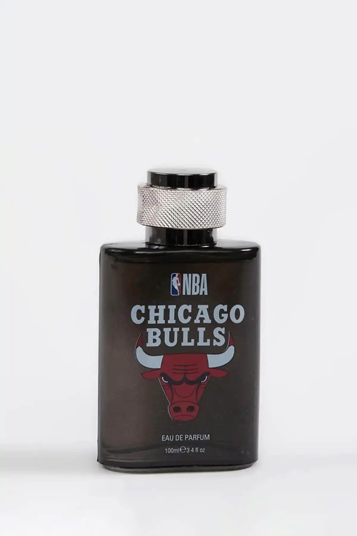 Defacto NBA Parfüm Karşılaştırması: Chicago Bulls ve Odunsu Modellerinin İncelemesi