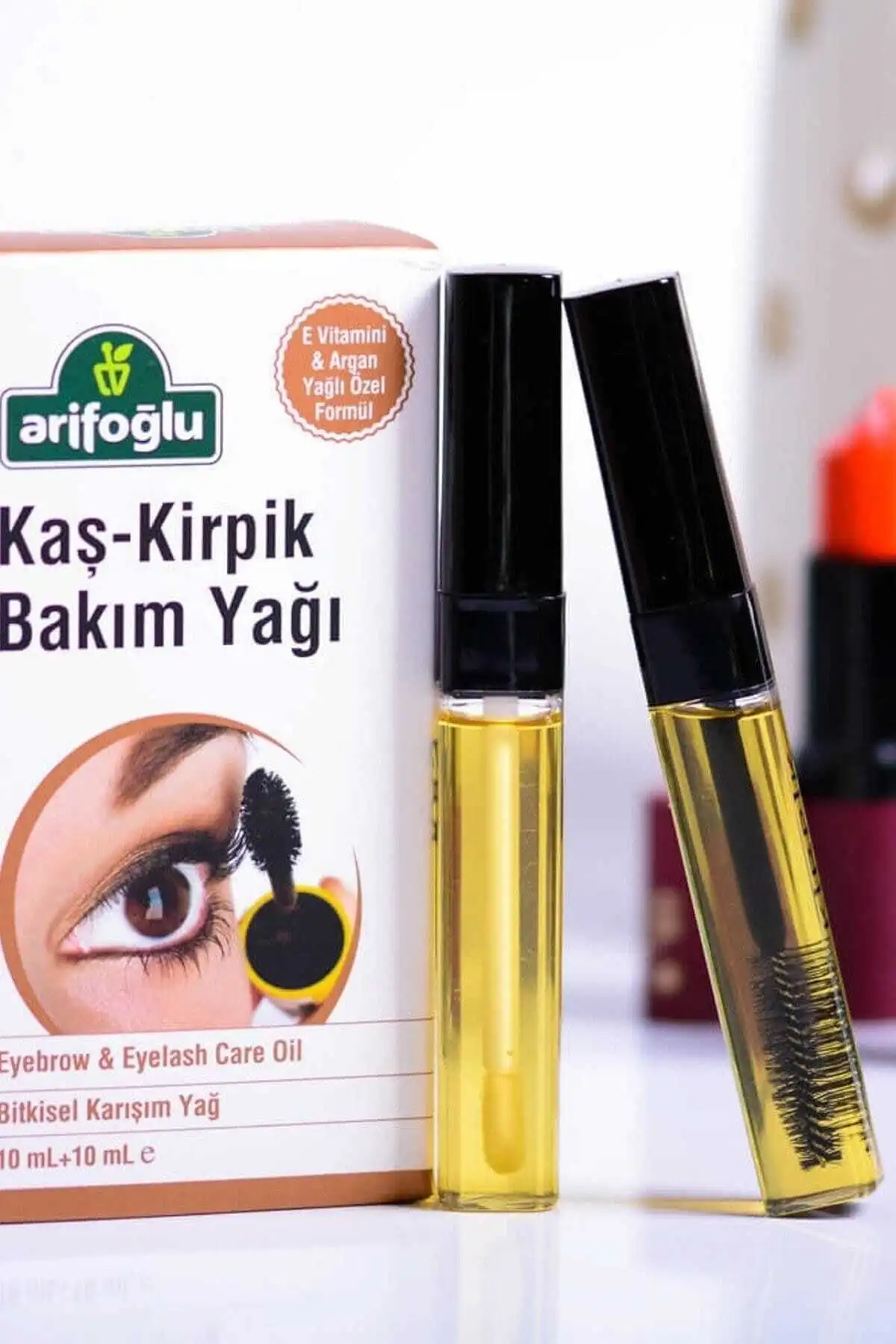Doğal Yağlarla Kaş ve Kirpik Bakımının Faydaları ve Ürün İncelemeleri